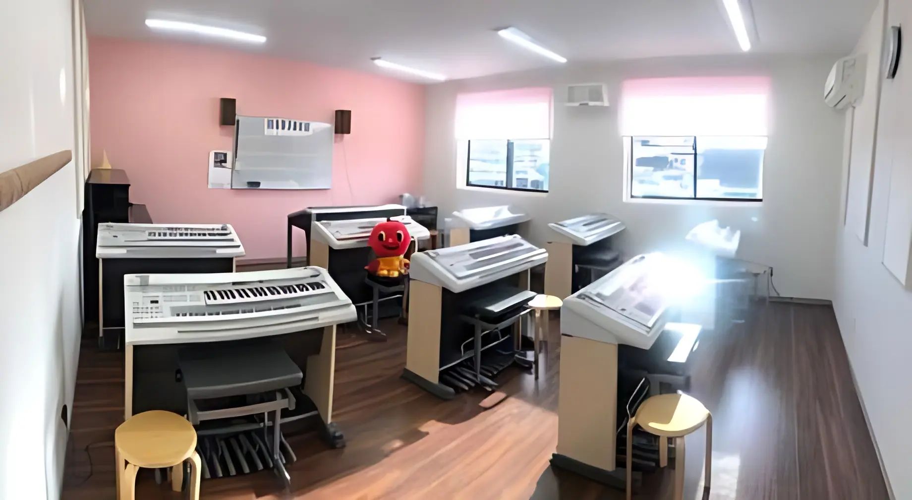 ヨモギヤ楽器 ヴァイオリン 清水山教室のサムネイル画像 3