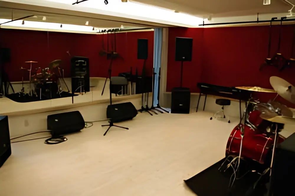 OKADA音楽教室 ベース 等々力ベース教室のメイン画像