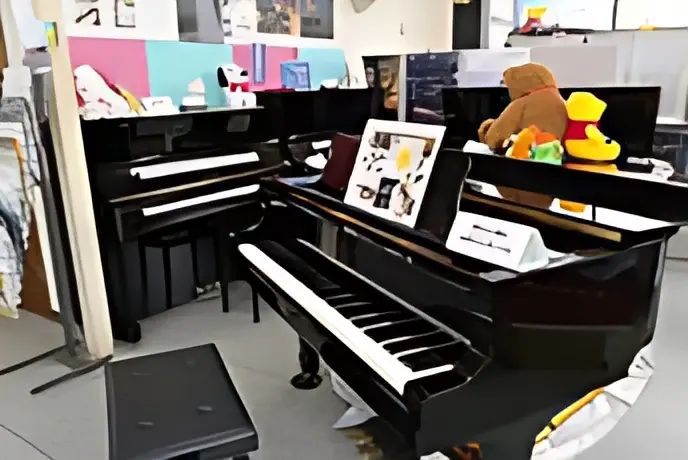 サウンドイシカワ エレキベース 向島店のサムネイル画像 2