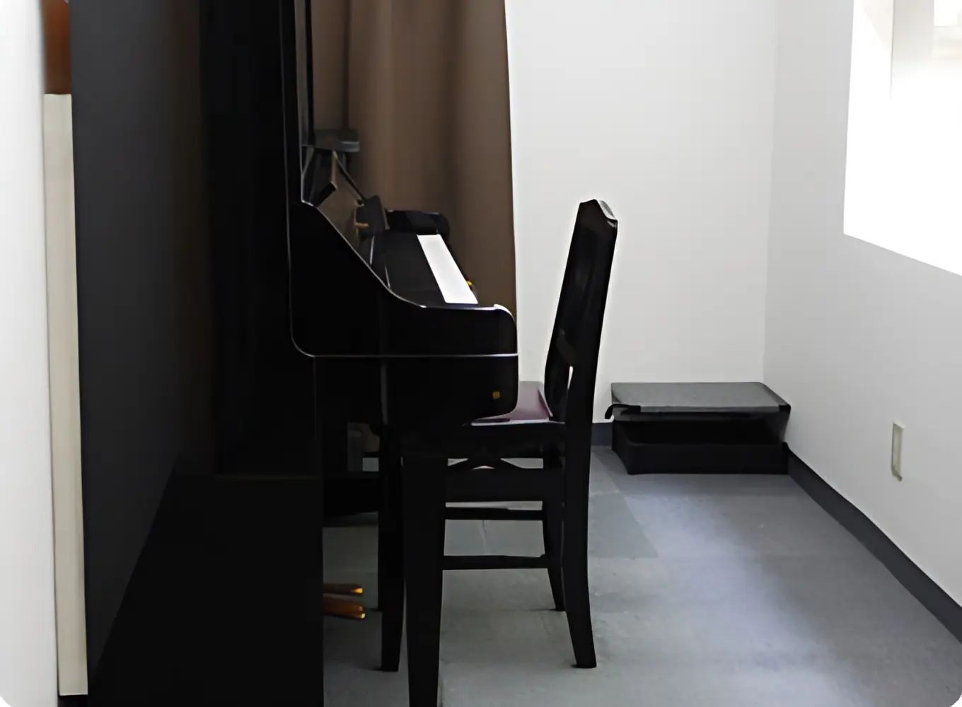 LUAR ベース 吉祥院九条町教室のサムネイル画像 5