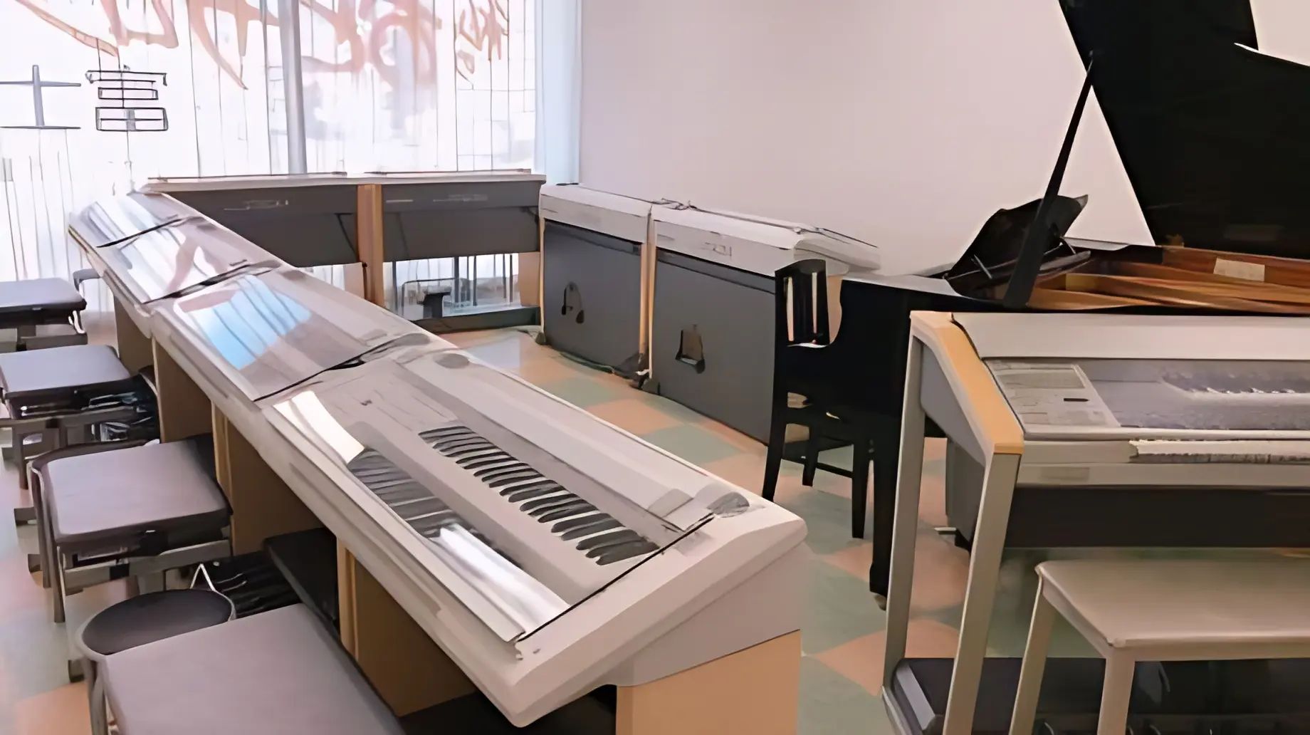 ヤマハ音楽教室 電子オルガン おとサロン富士のサムネイル画像 5