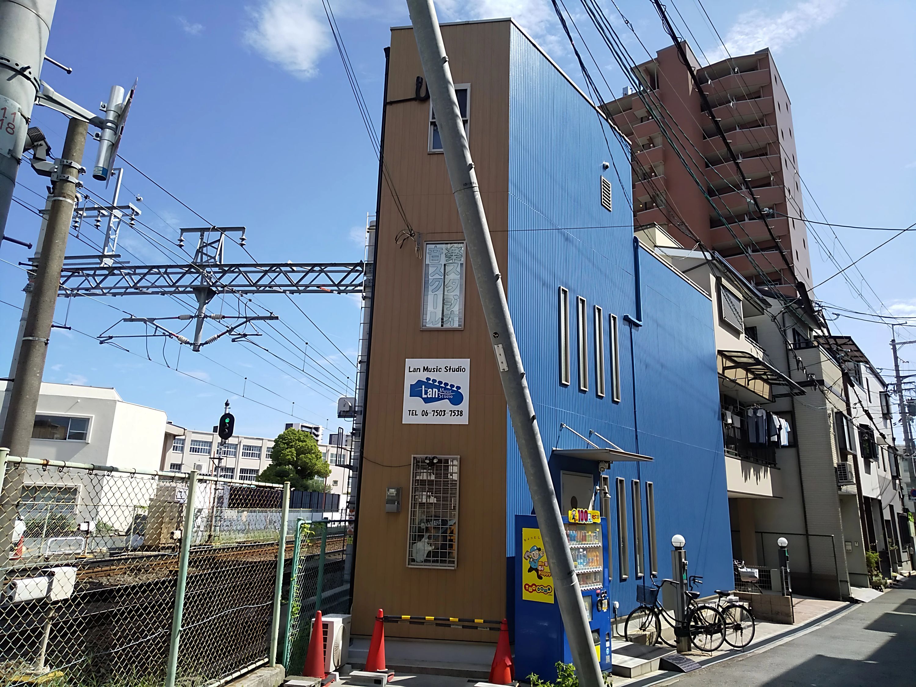 Lan Music School ドラム 十三東教室のメイン画像