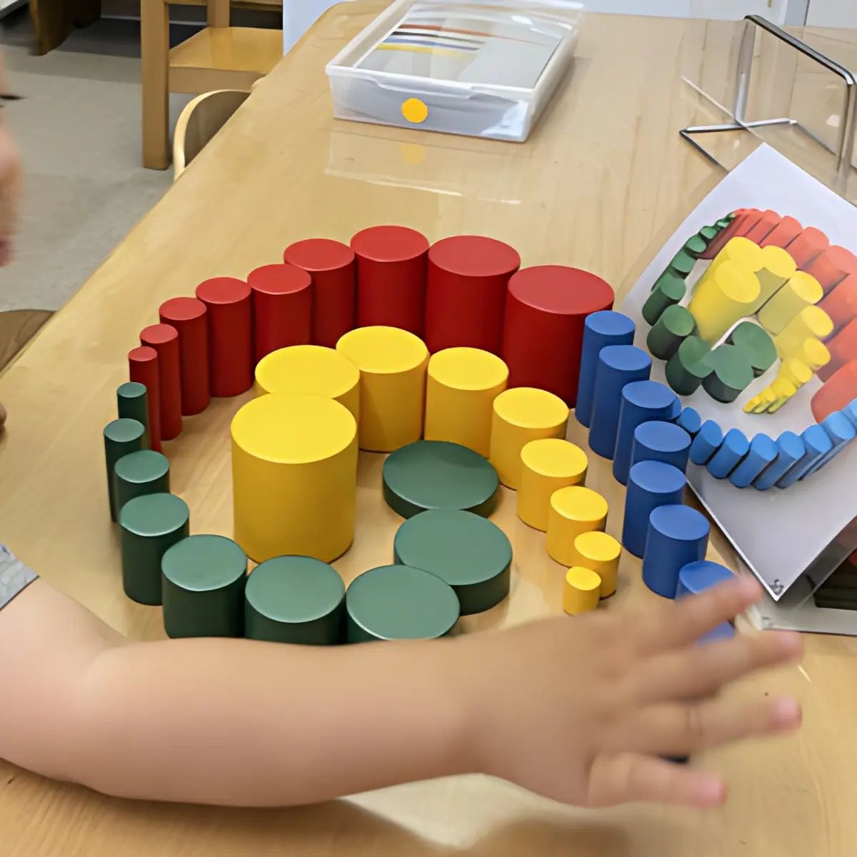 豊中モンテッソーリ研究所 幼児教室 蛍池中町教室のメイン画像