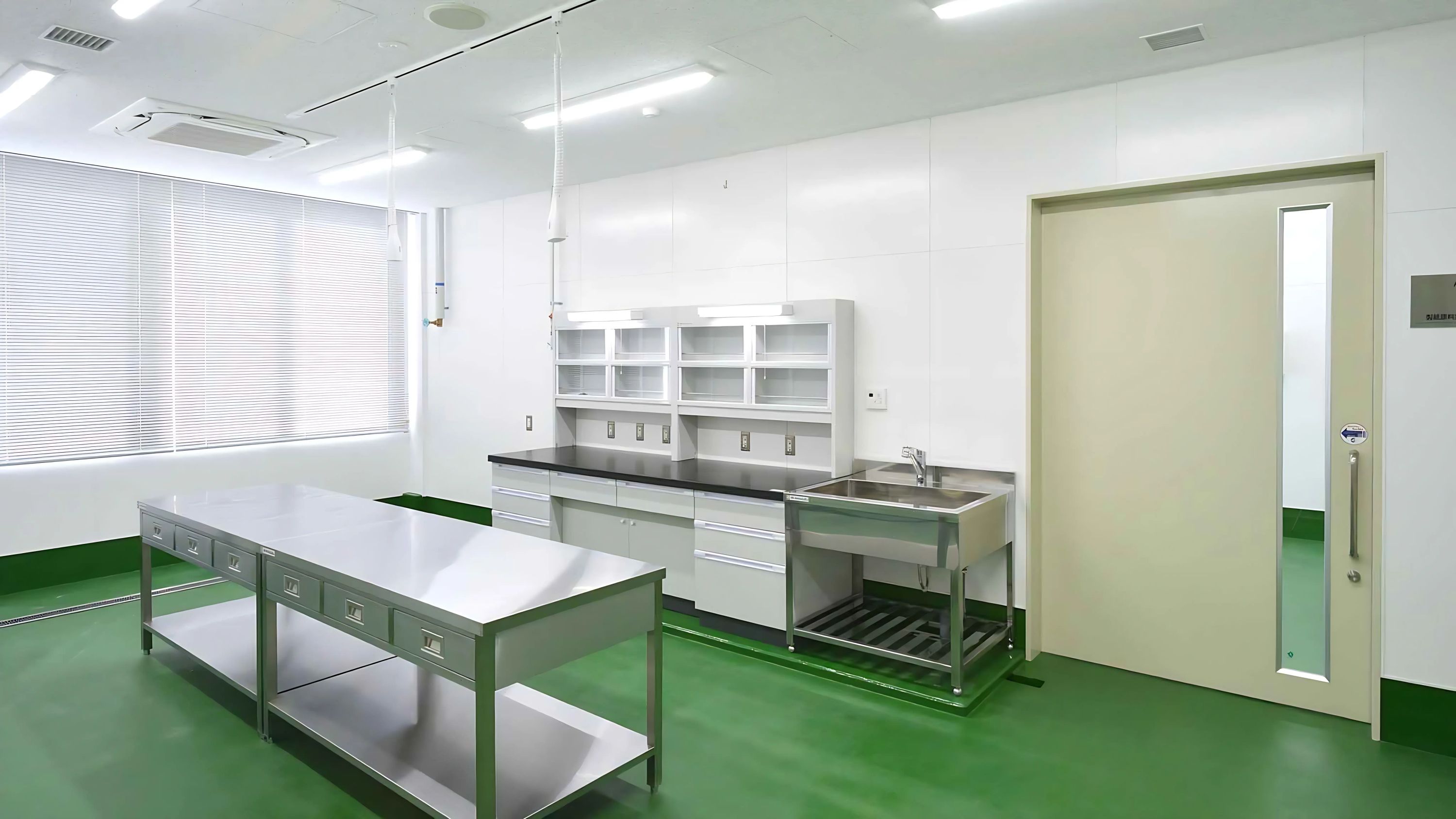 岐阜県産業技術総合センター 美術（絵画・造形・工作） 本校のメイン画像