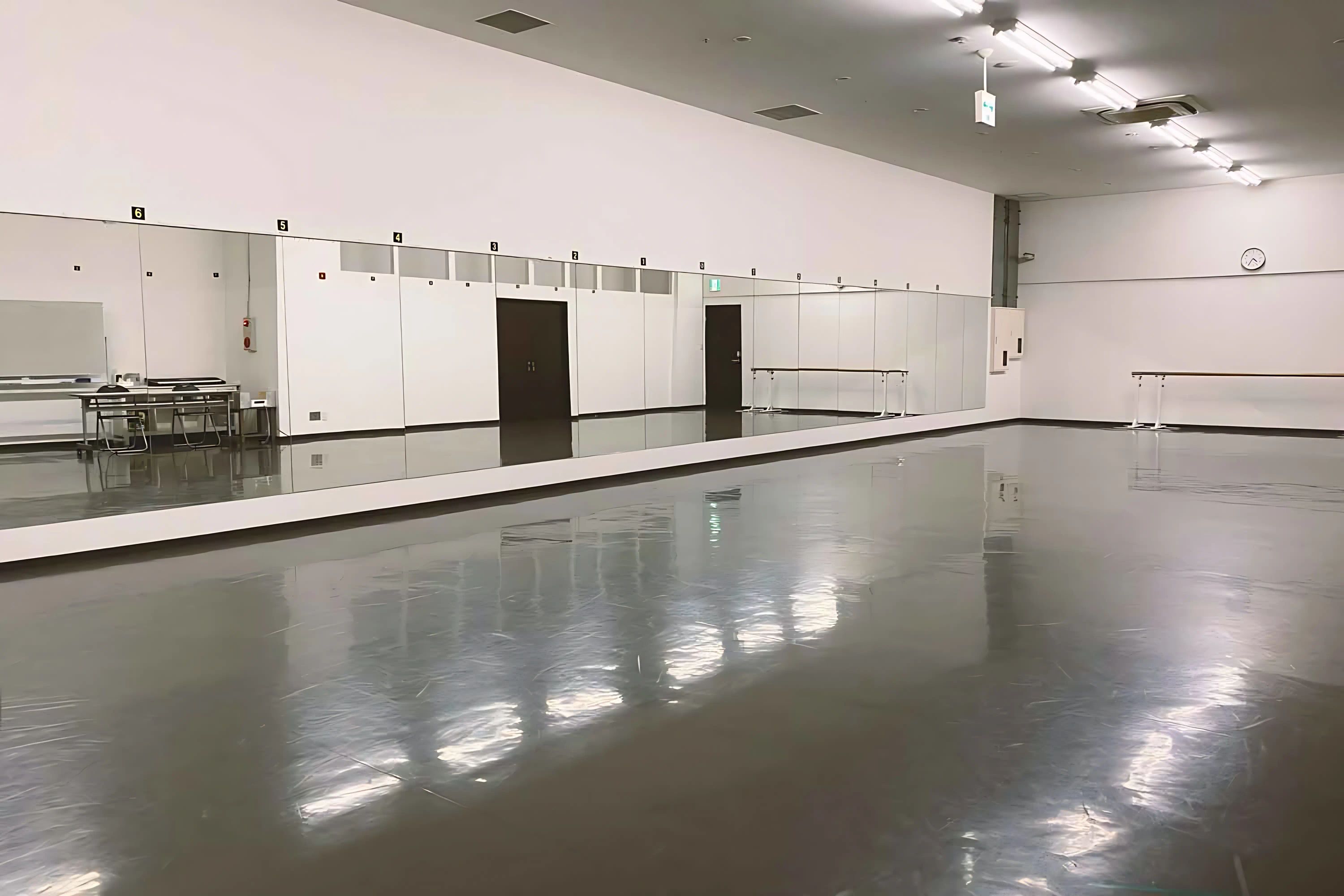 YTJ KIDS 千里スタジオのサムネイル画像 5