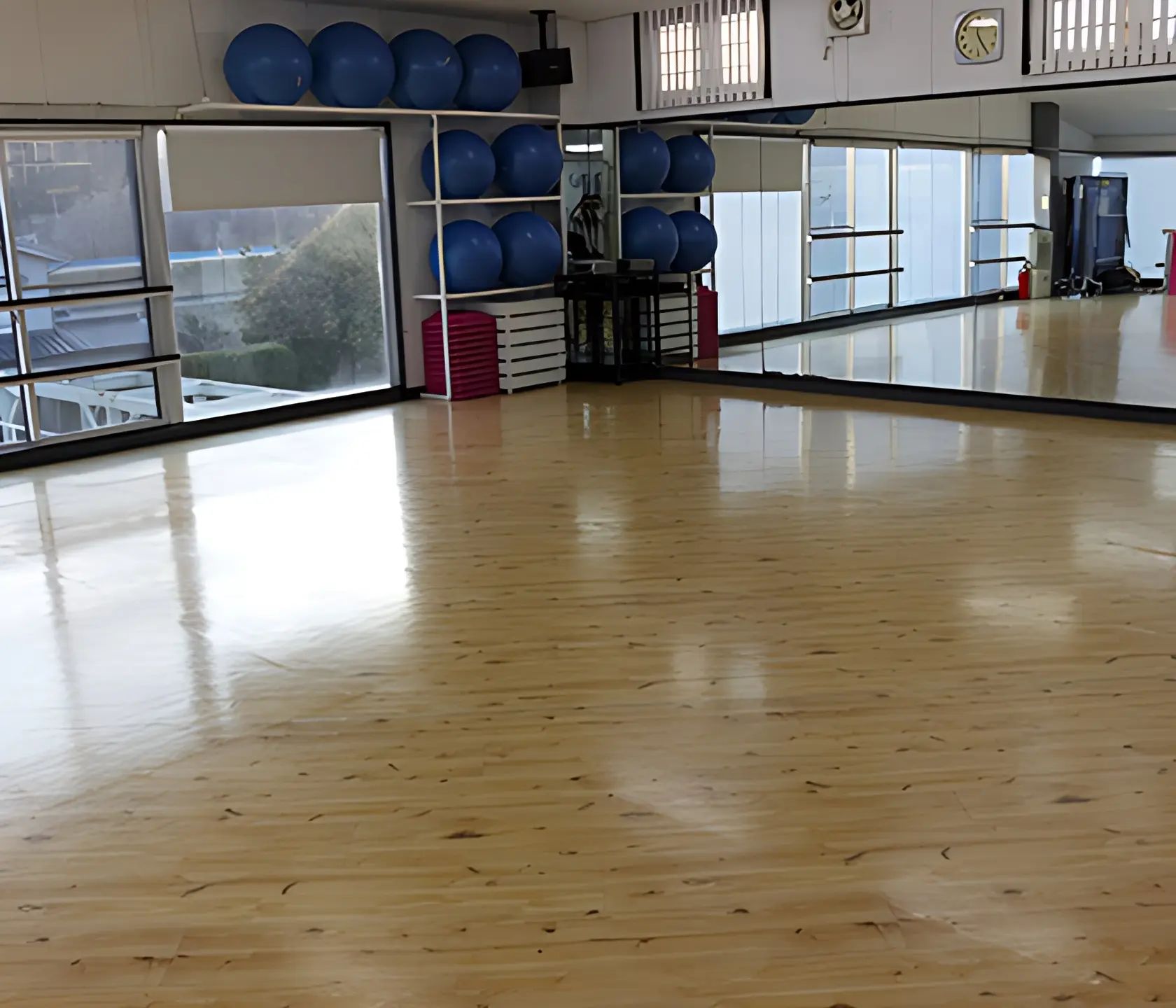 Emi Ballet Class スポーツクラブビッグラン新市スタジオのメイン画像