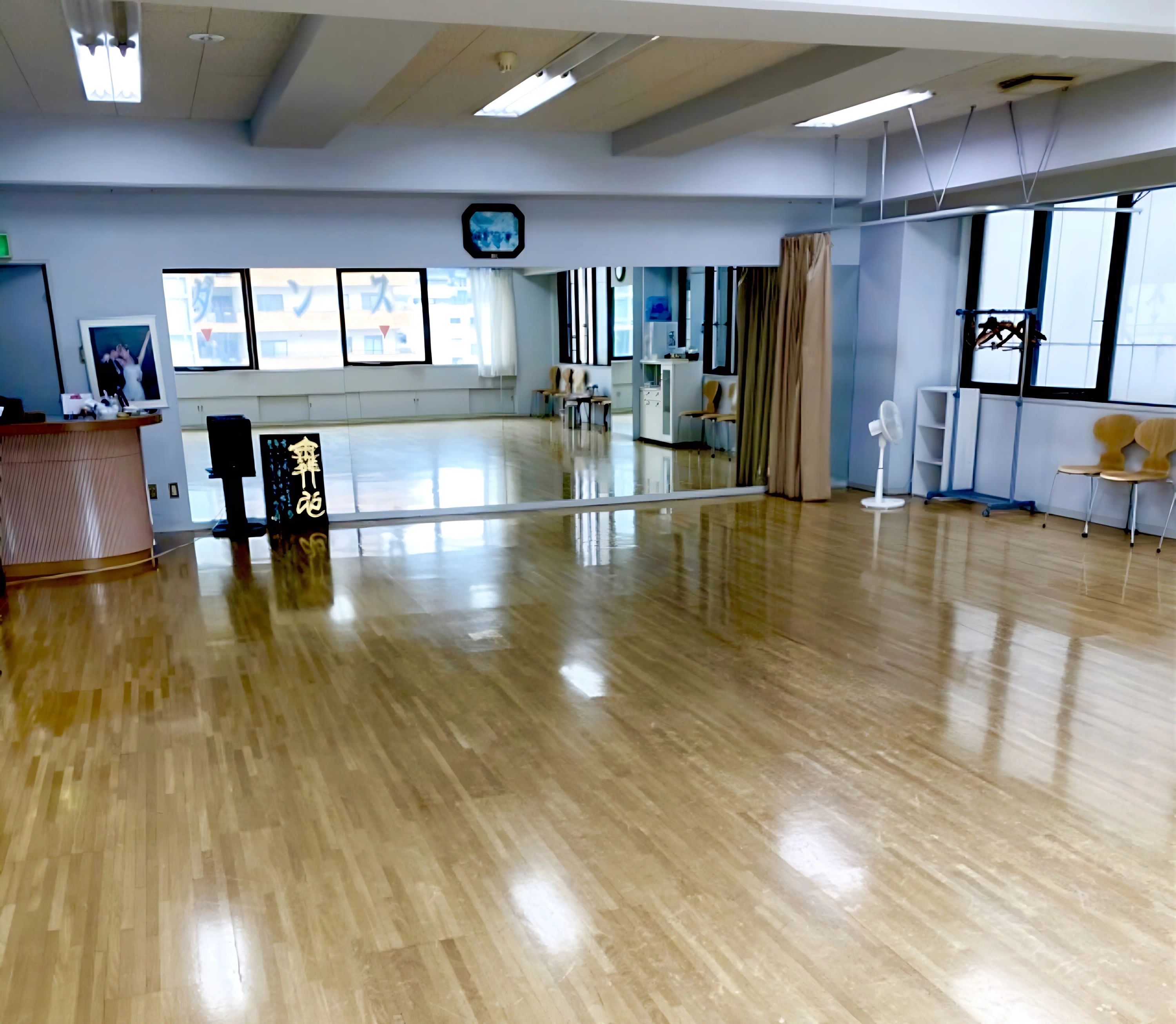 YELLOW SPARROW ダンス NEO仙台校のメイン画像