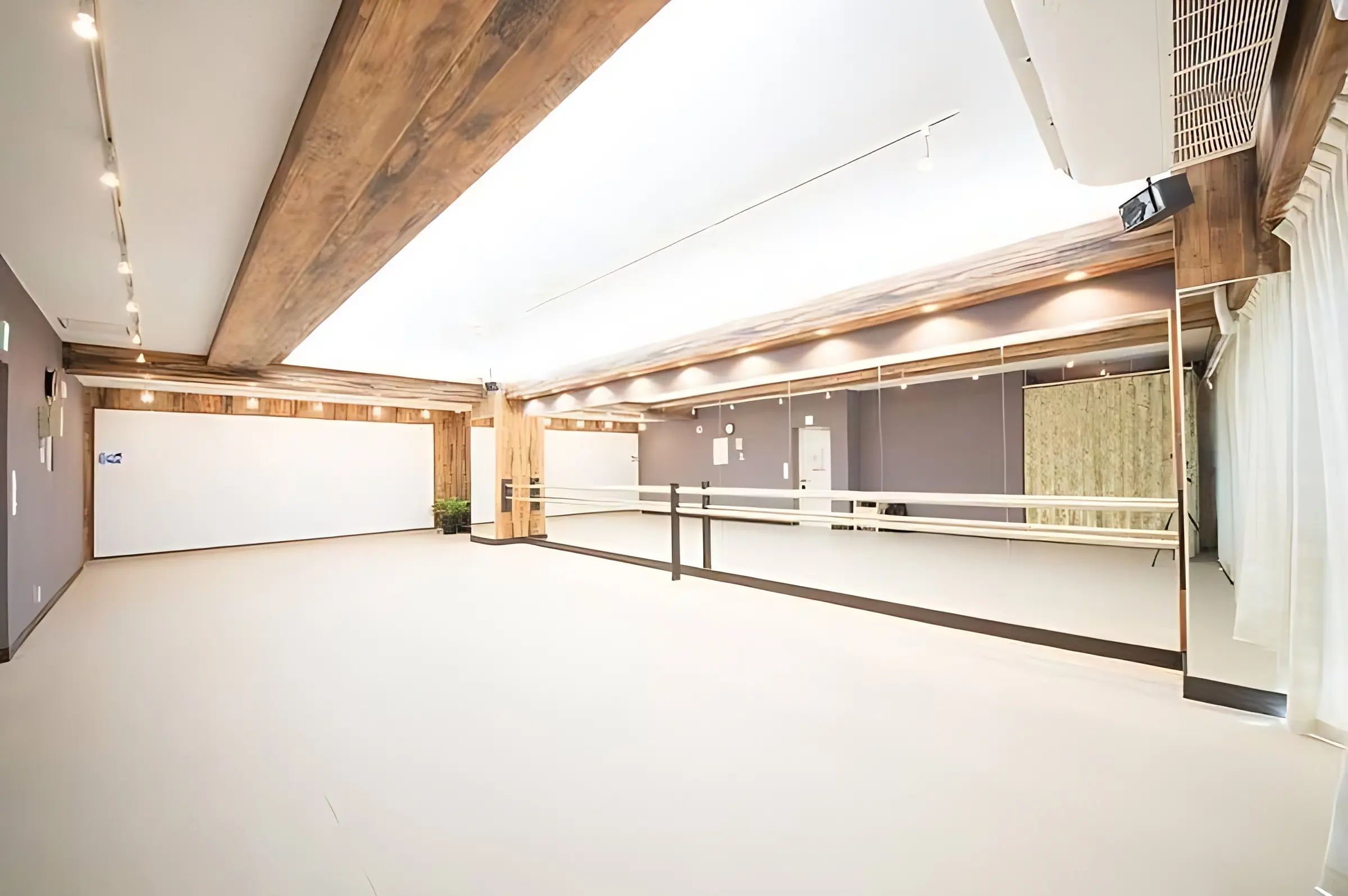 YELLOW SPARROW ダンス 柏校のメイン画像