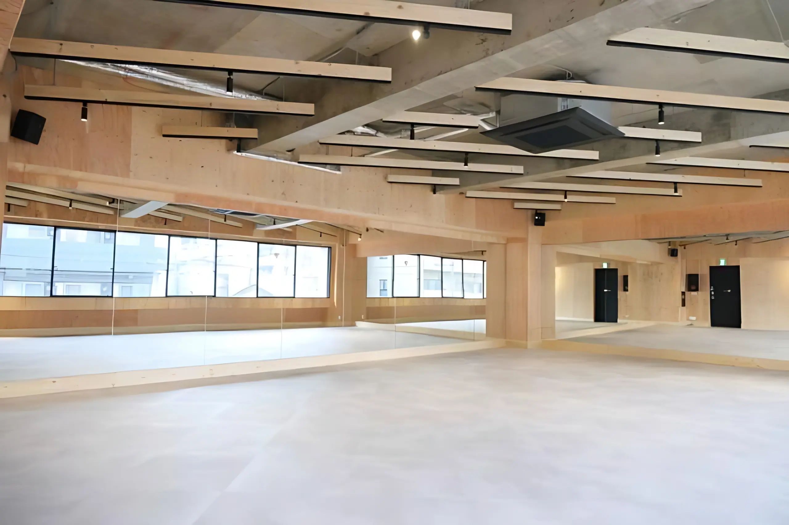 スプラウト ダンス 扇町店のサムネイル画像 2