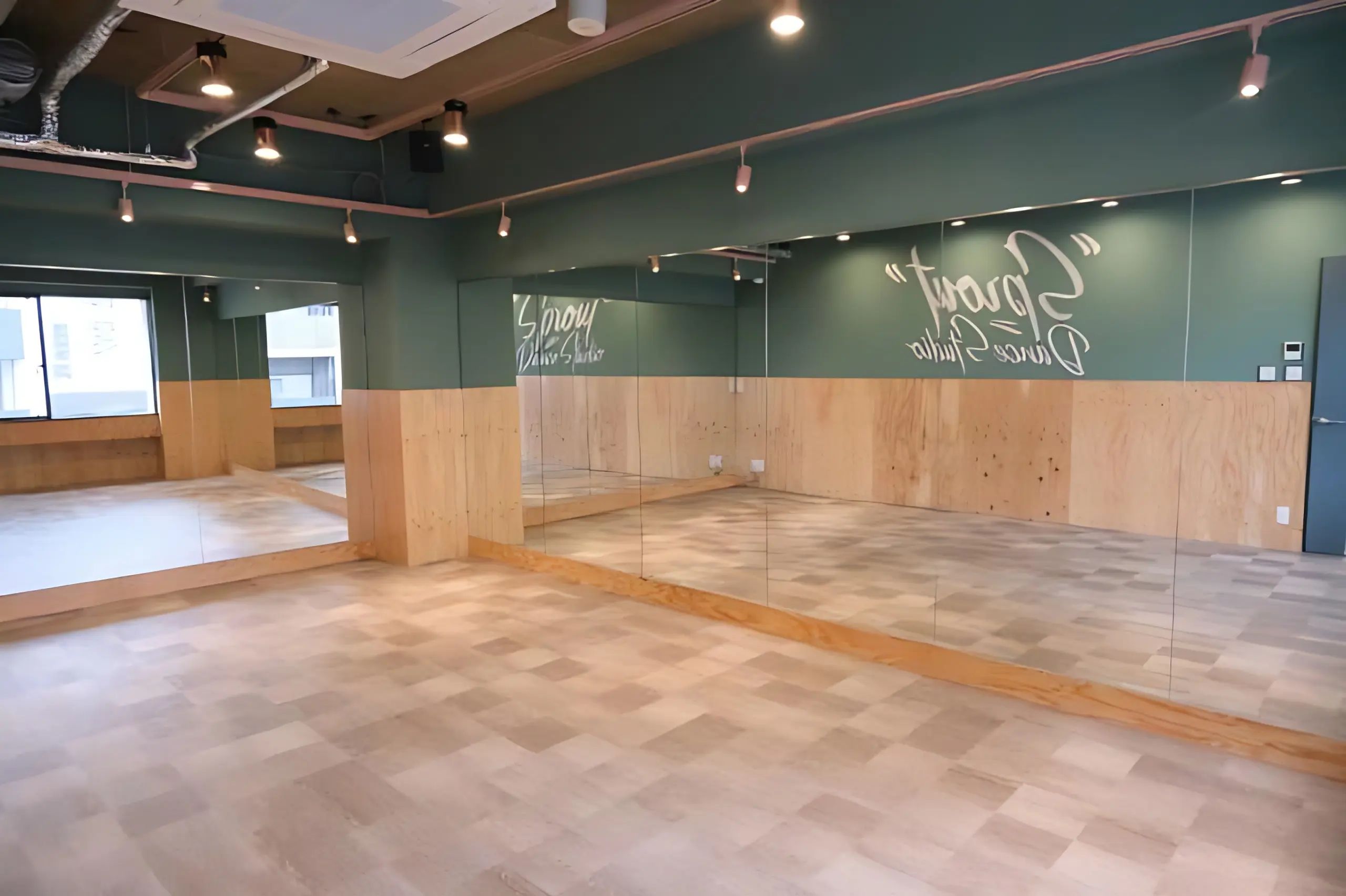 スプラウト ダンス 扇町店のサムネイル画像 5