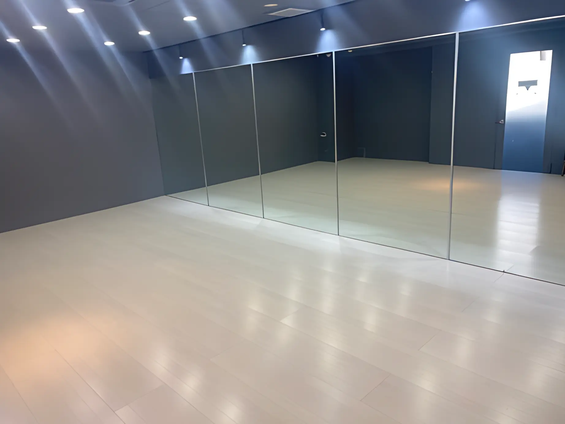 YOPIM DANCE SCHOOL アメ村スタジオのメイン画像
