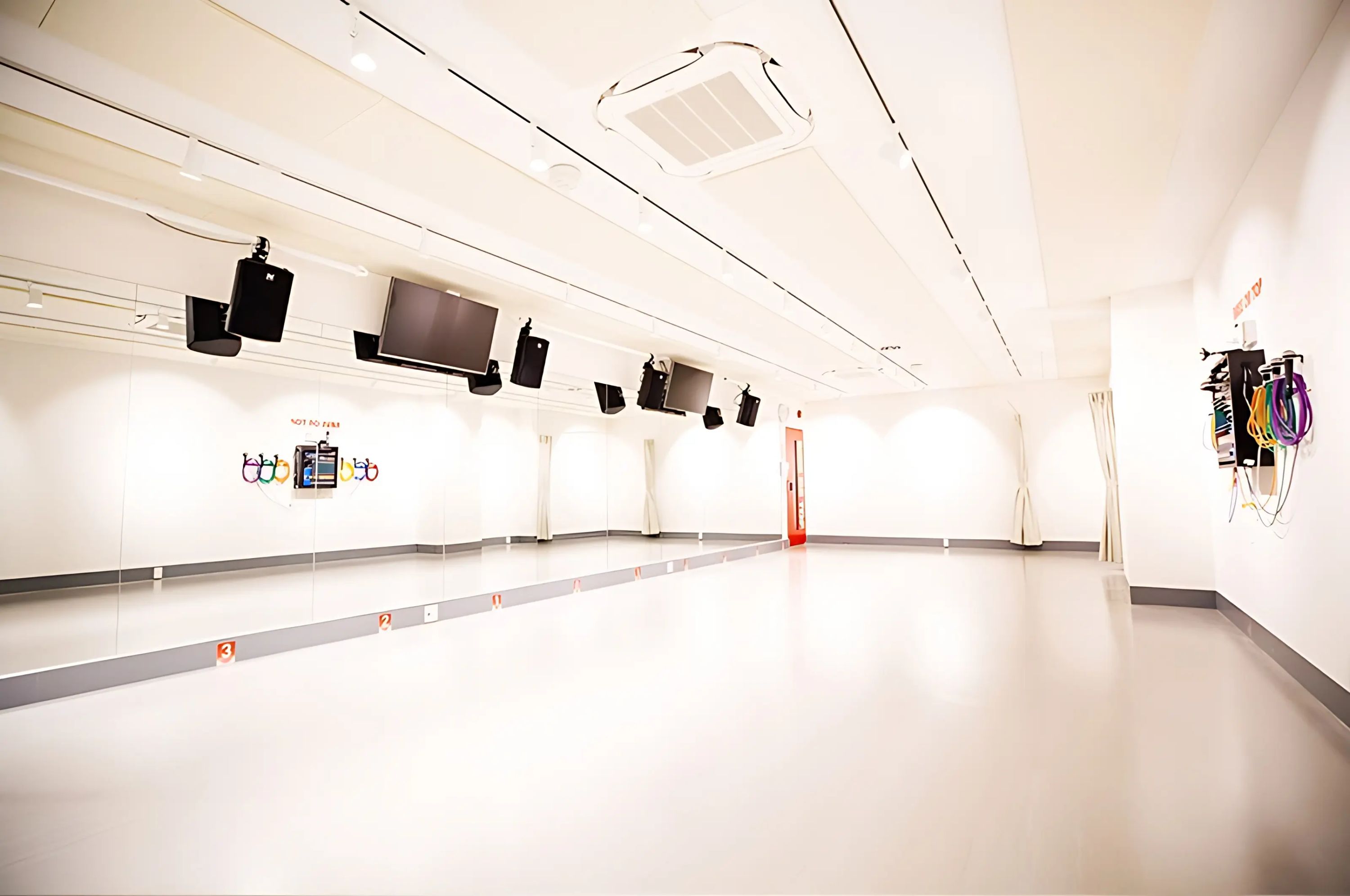 YELLOW SPARROW ダンス 天王寺校のメイン画像