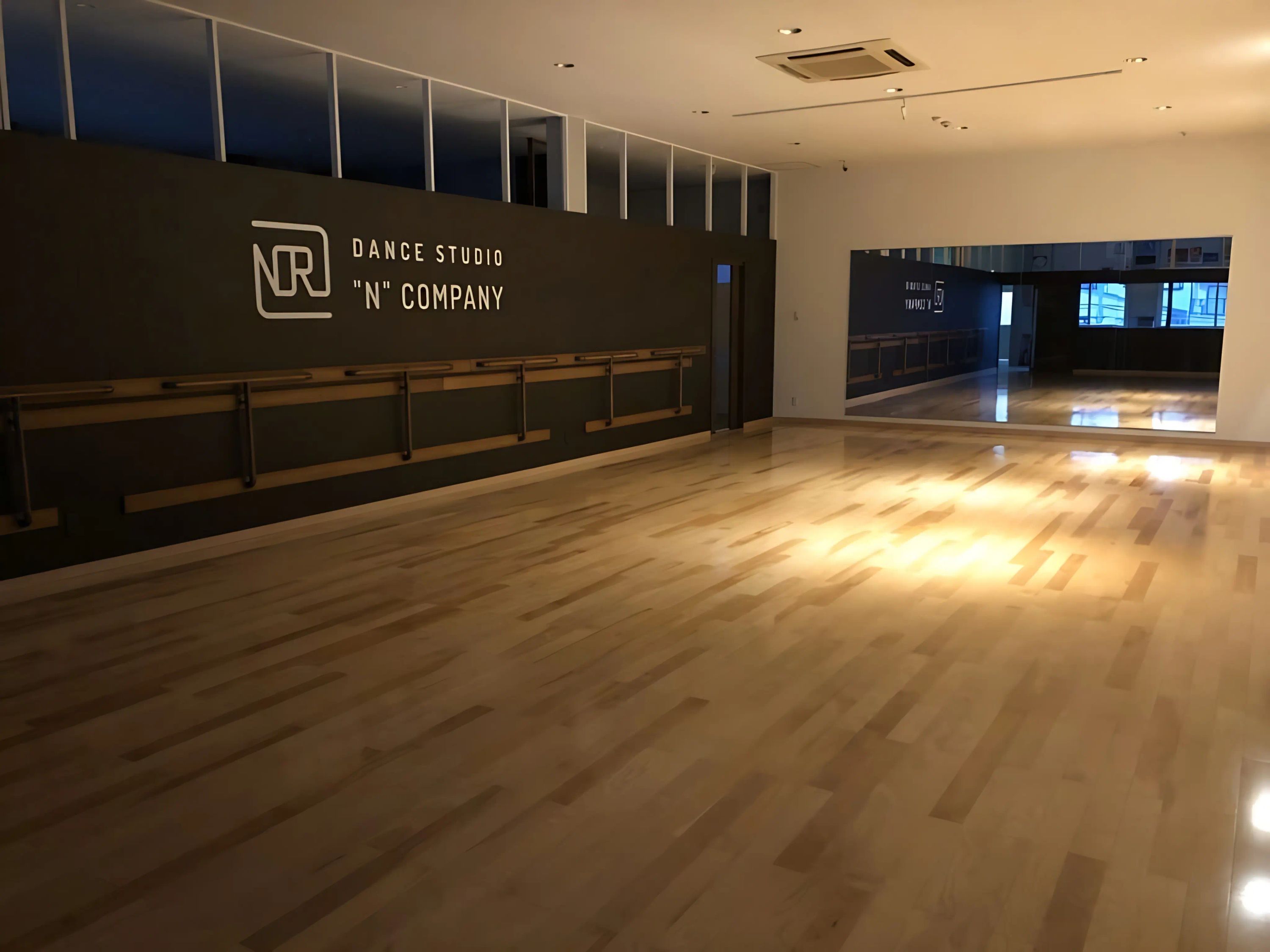 DANCE STUDIO "N" COMPANY 花隈店のサムネイル画像 2