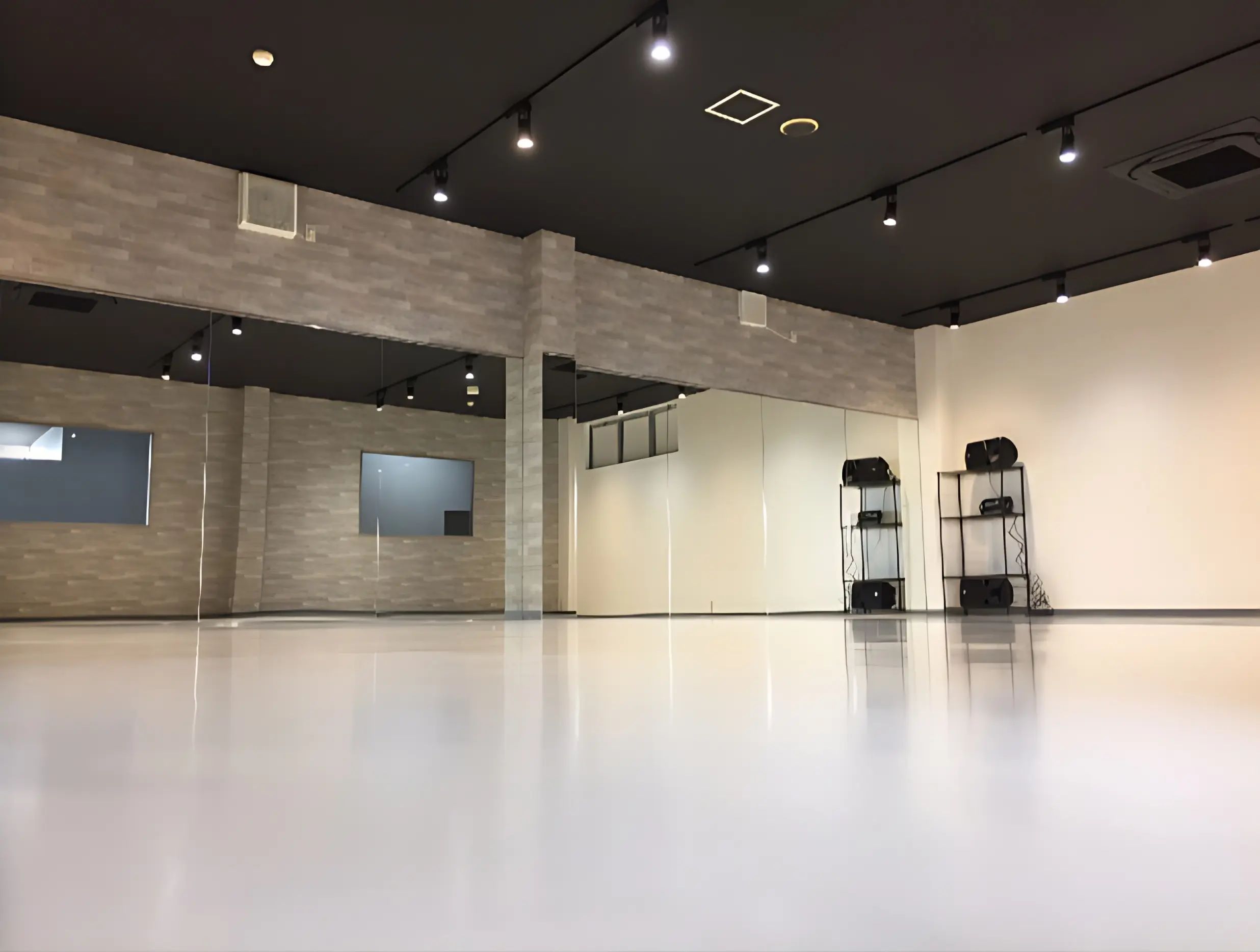 Think(ダンス スタジオシンク) 日野店のサムネイル画像 2