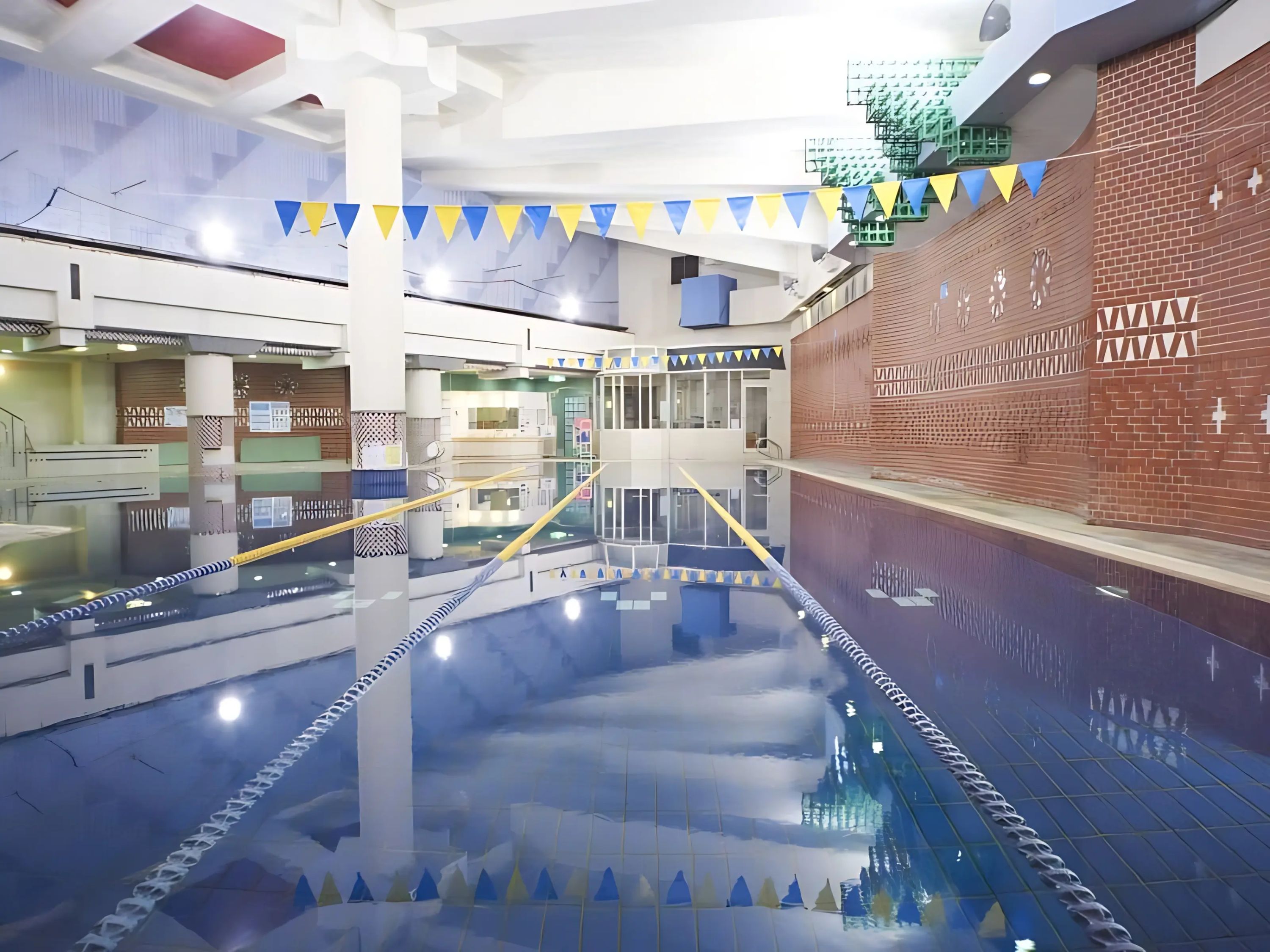 東急スポーツオアシス スイミング・水泳 聖路加ガーデン店のサムネイル画像 2