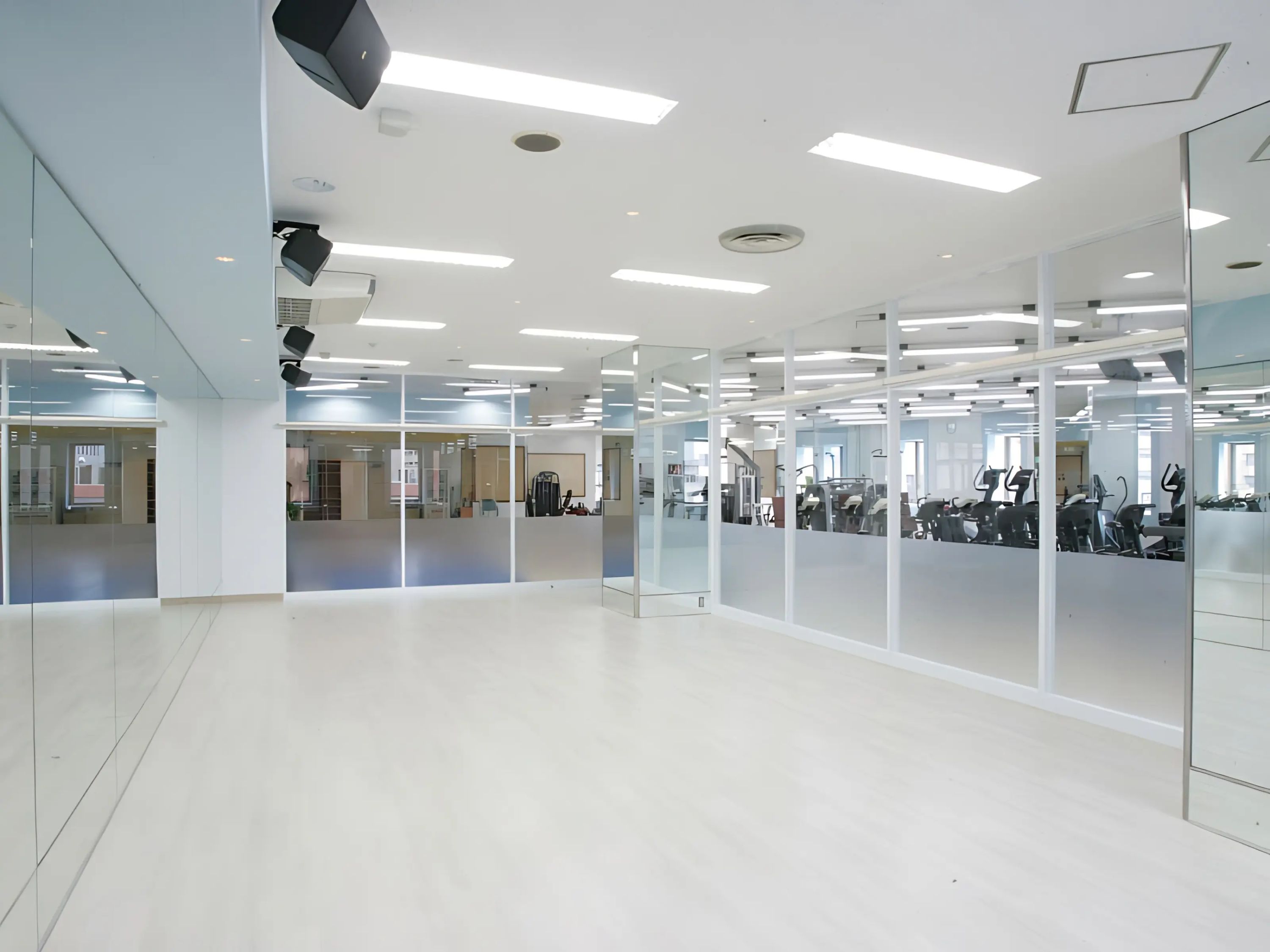 東急スポーツオアシス スイミング・水泳 江坂24Plusのサムネイル画像 4