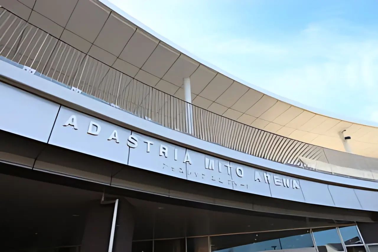 エフ・テニススクール アダストリア 水戸 アリーナ　テニススクールのメイン画像