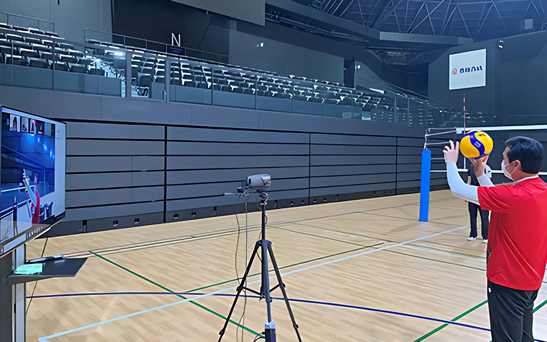 ウルフドッグス名古屋バレーボールスクール 盛岡中央卸売市場多目的ホールのサムネイル画像 3