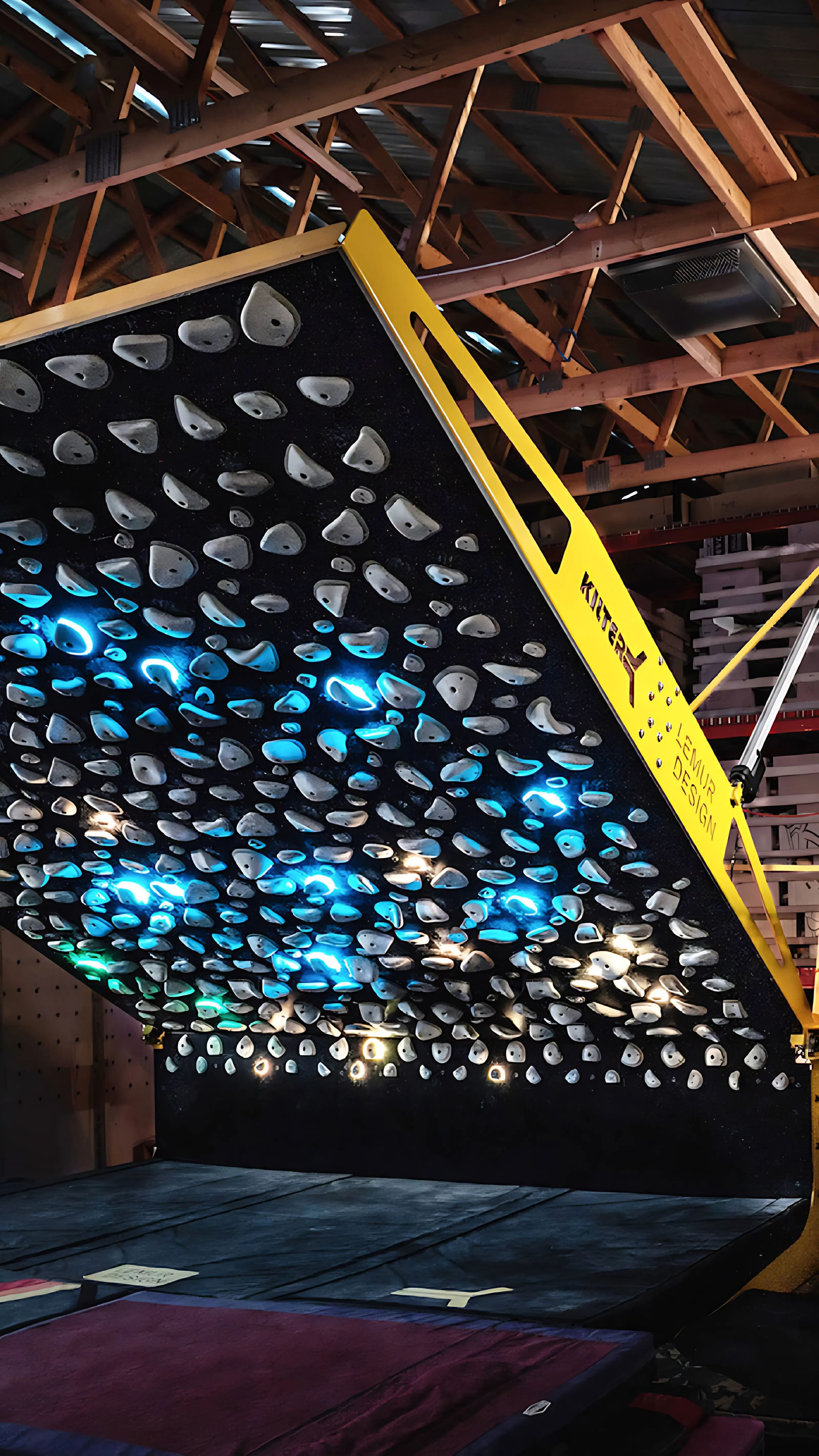 ディーボルダリング 本厚木店のサムネイル画像 3