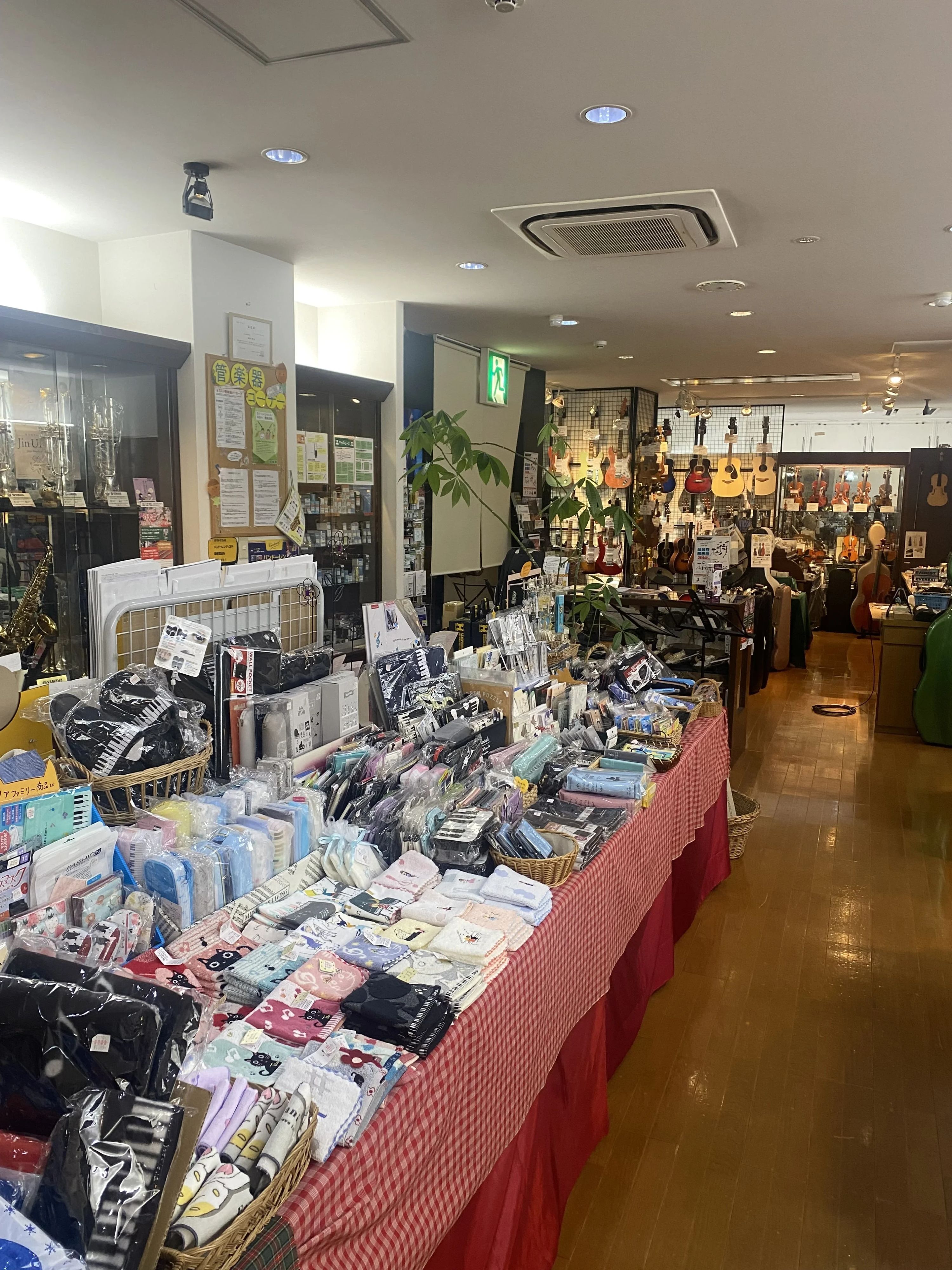 西村楽器 ヴァイオリン ミュージックサロンMICC本店のサムネイル画像 4