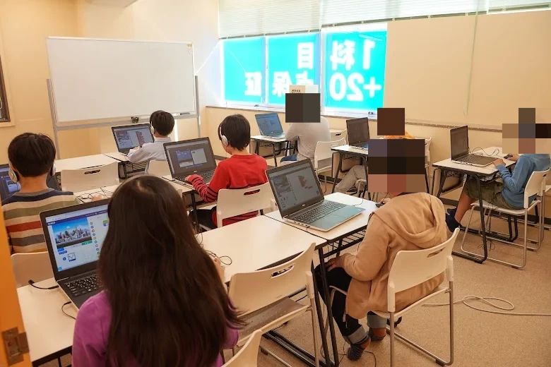 QUREOプログラミング教室 自立学習REDイオンタウン伊勢ララパーク教室のサムネイル画像 3