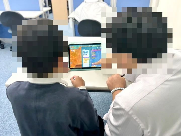 プログラミング教育 HALLO 個別総合学習塾ロイヤルアカデミー 神吉校のサムネイル画像 4