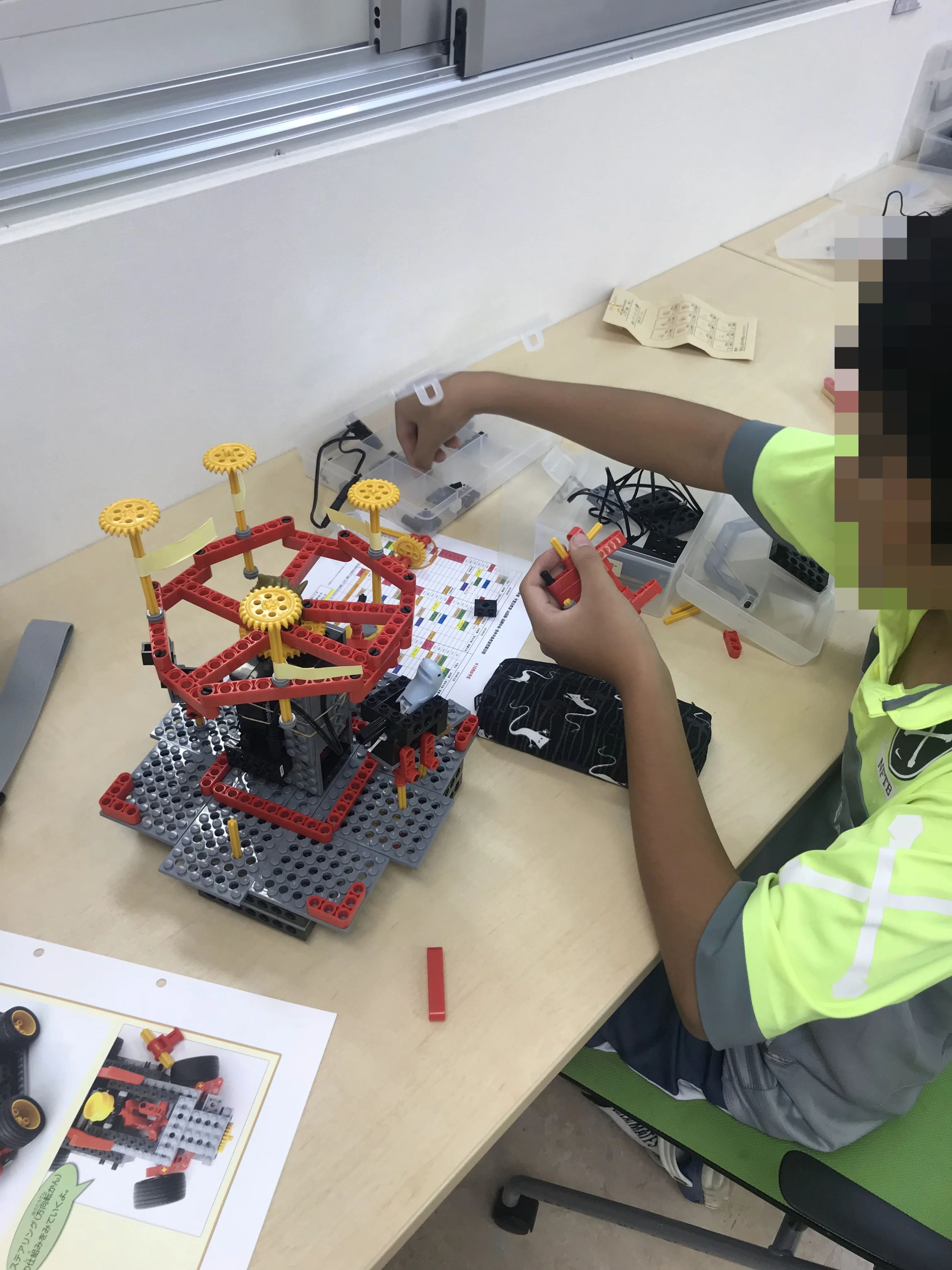 ヒューマンアカデミージュニアロボット教室 ロボティクスプロフェッサーコース 千里丘のサムネイル画像 2