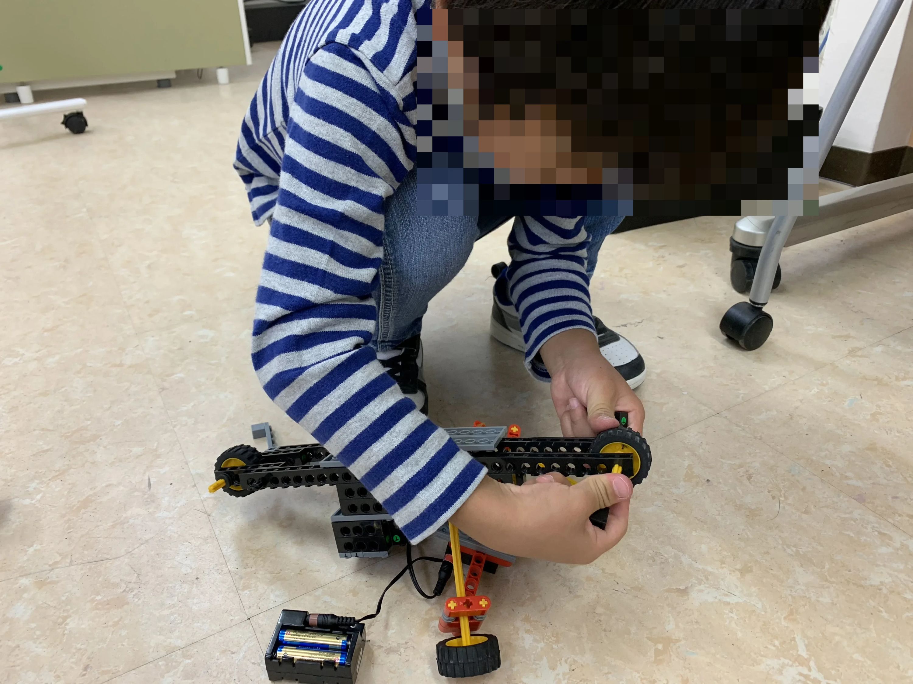 ヒューマンアカデミージュニアロボット教室 ロボティクスプロフェッサーコース 千里丘のサムネイル画像 4