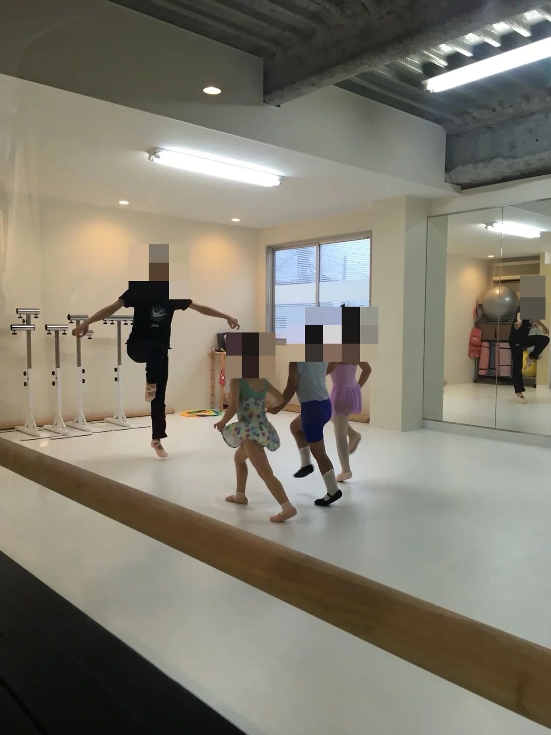 Sun2 dancerS(さんさん・だんさ～ず) バレエ 千早教室のサムネイル画像 5