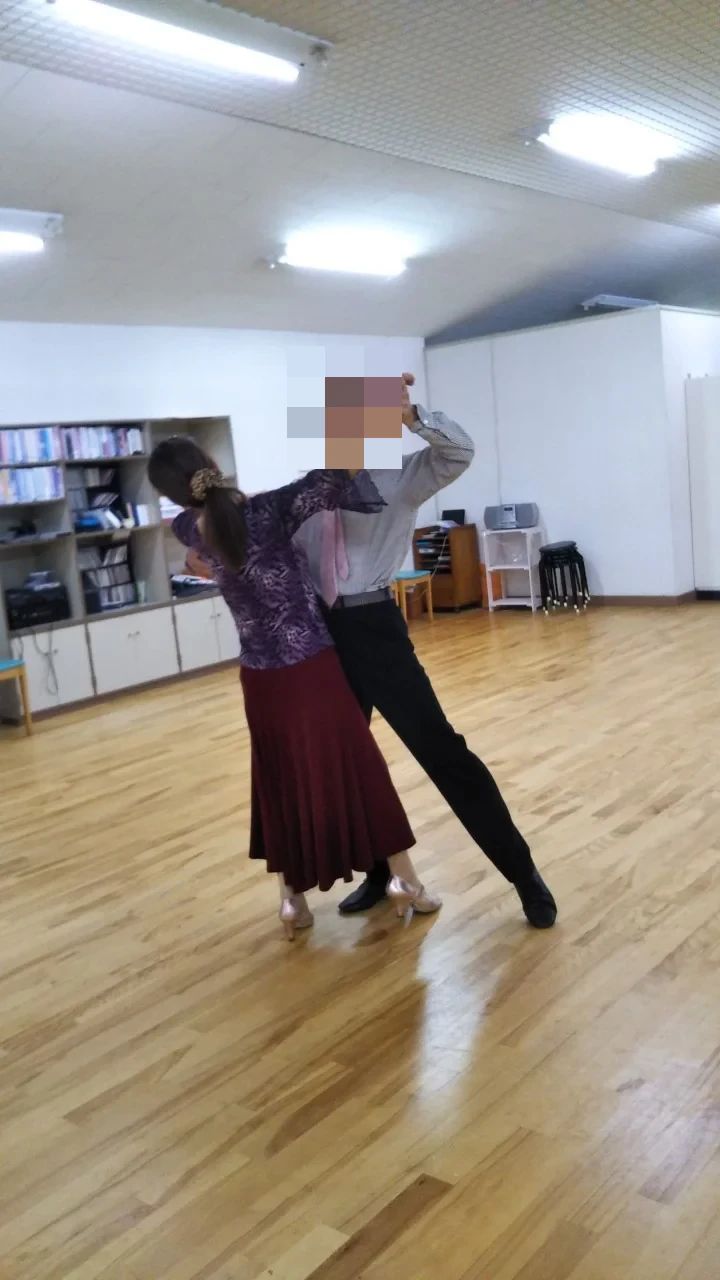 ダンススクールイイヌマ 三ノ輪町本興寺教室のサムネイル画像 3