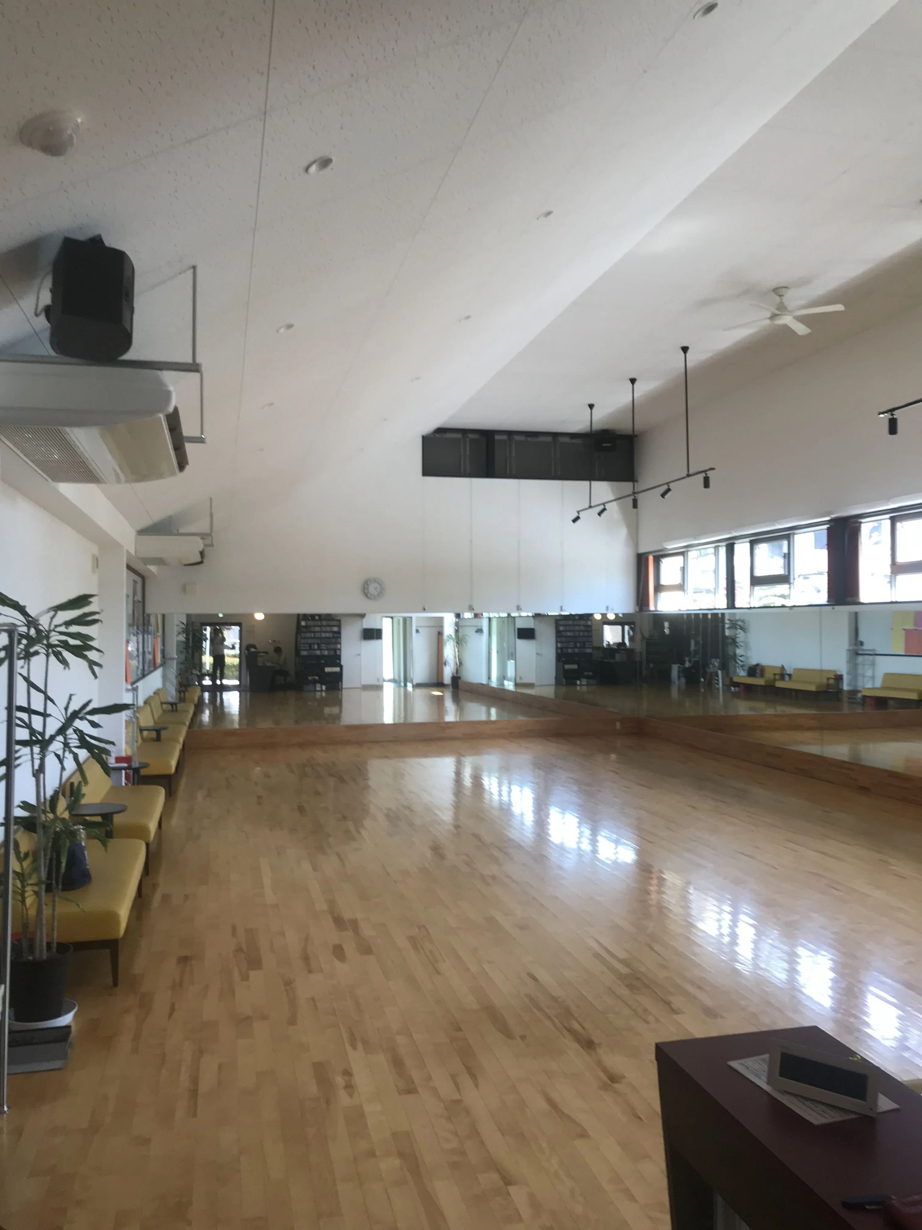 サワダダンススタジオ 羽根教室のサムネイル画像 2