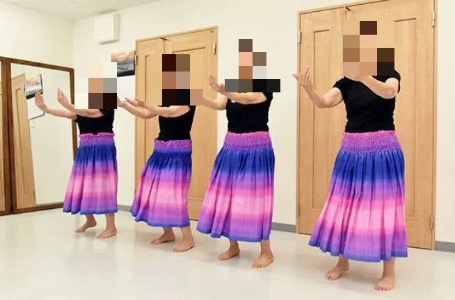 HULA O KAPIOLANI(フラ　オ　カピオラニ) ダンス 西九条教室のサムネイル画像 4