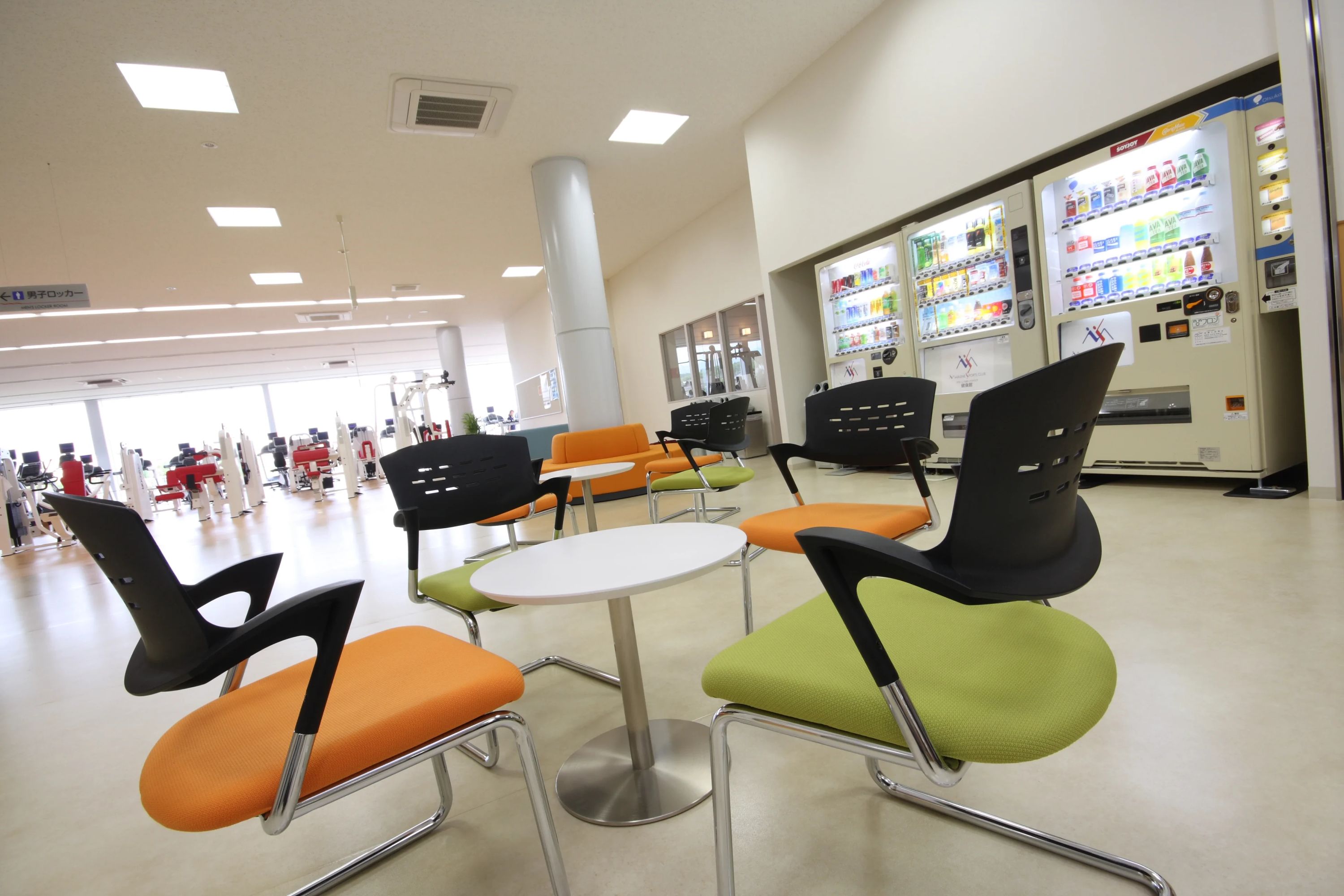 マリーンスポーツクラブ健康館 スイミング・水泳 室教室のサムネイル画像 2