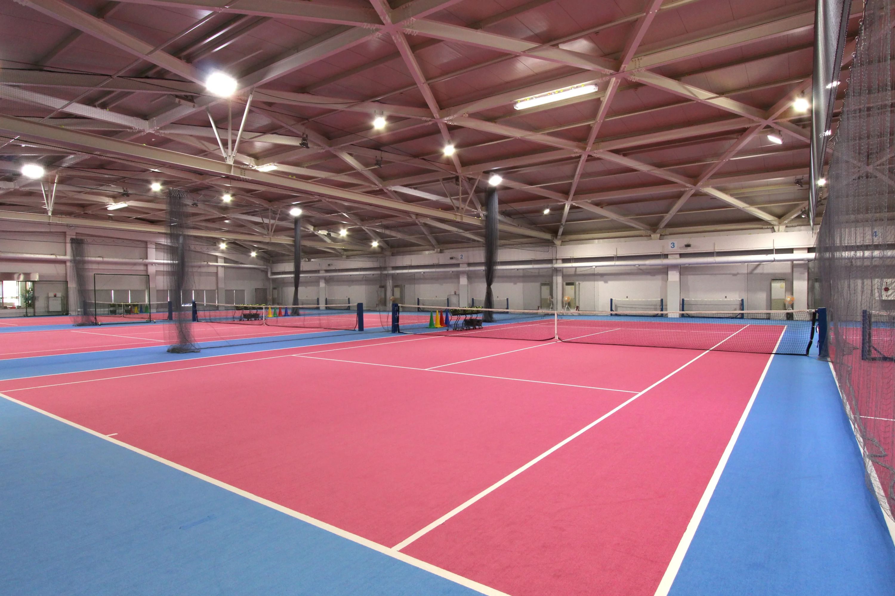 狛江インドアテニススクール 中和泉教室のサムネイル画像 3