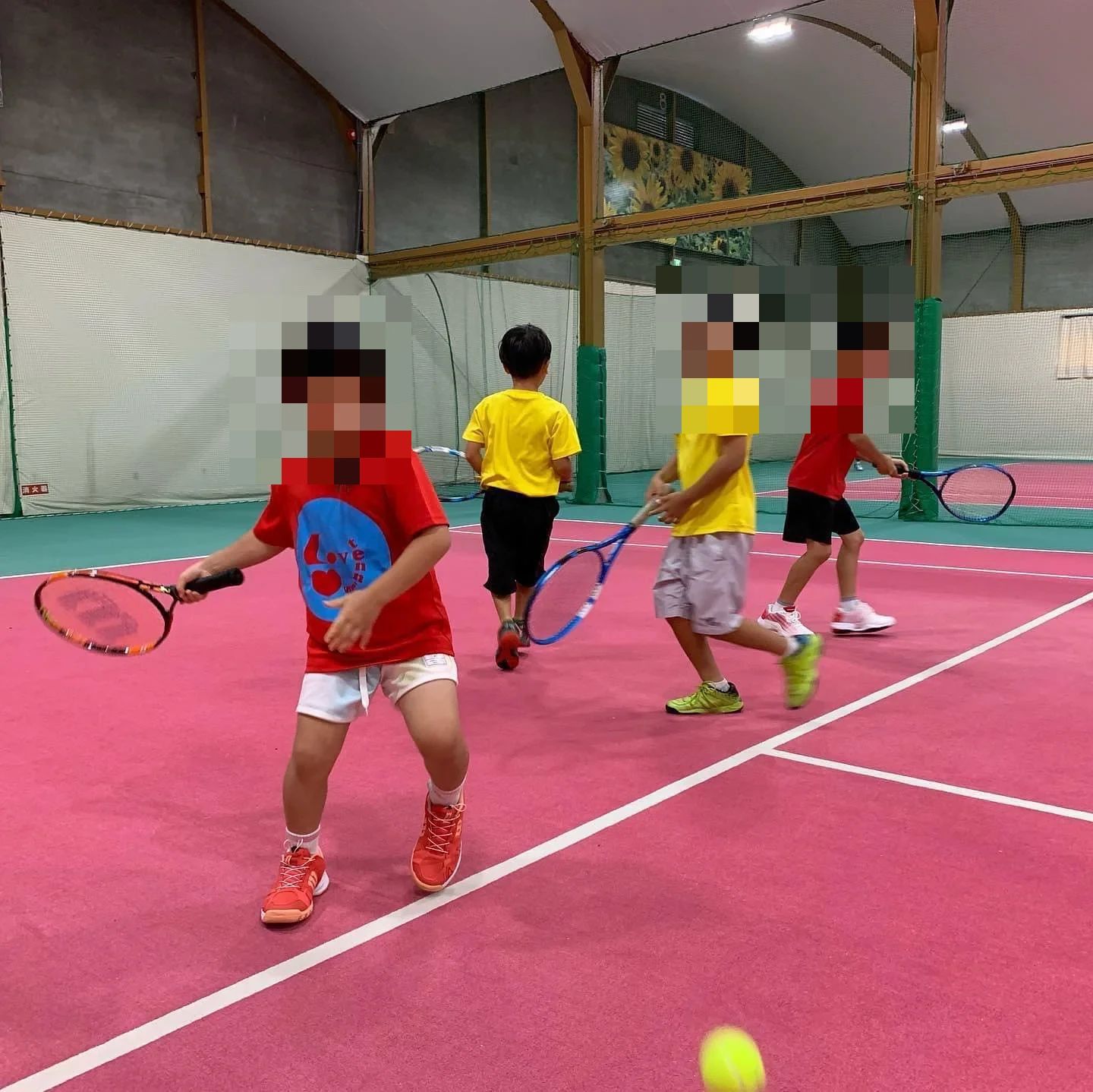 M．S．テニスカレッジ(エム・エス・テニスカレッジ) 守口市民体育館インドアテニス教室のサムネイル画像 4