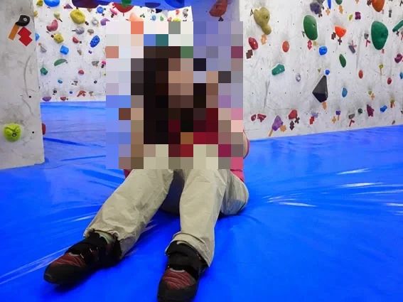 空の向こうへ四足歩行 ボルダリング 白金台教室のサムネイル画像 4