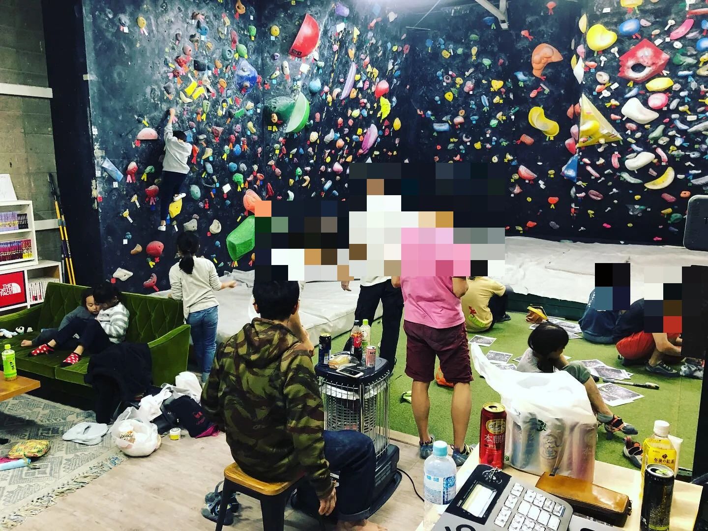 folk bouldering gym 新羽教室のサムネイル画像 3