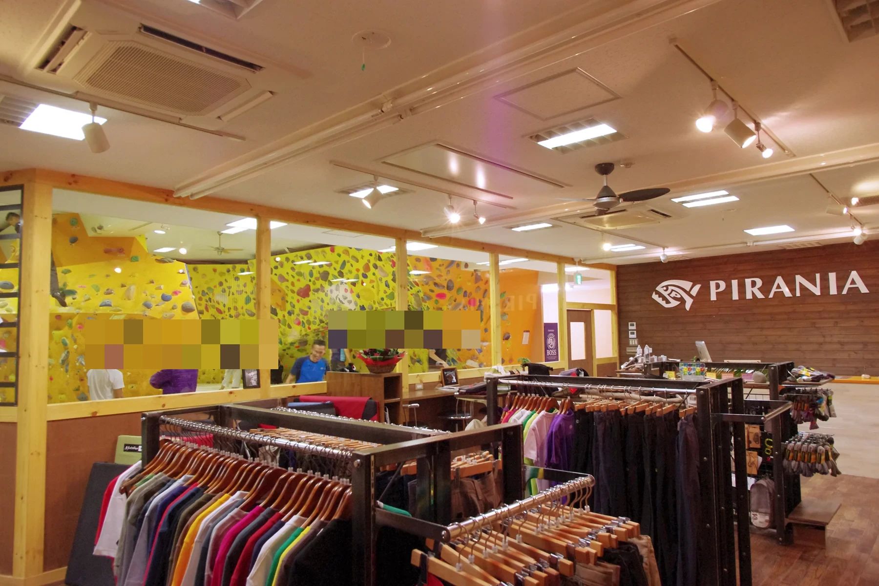 クライミングジム ピラニア ボルダリング 富士吉田店のサムネイル画像 5