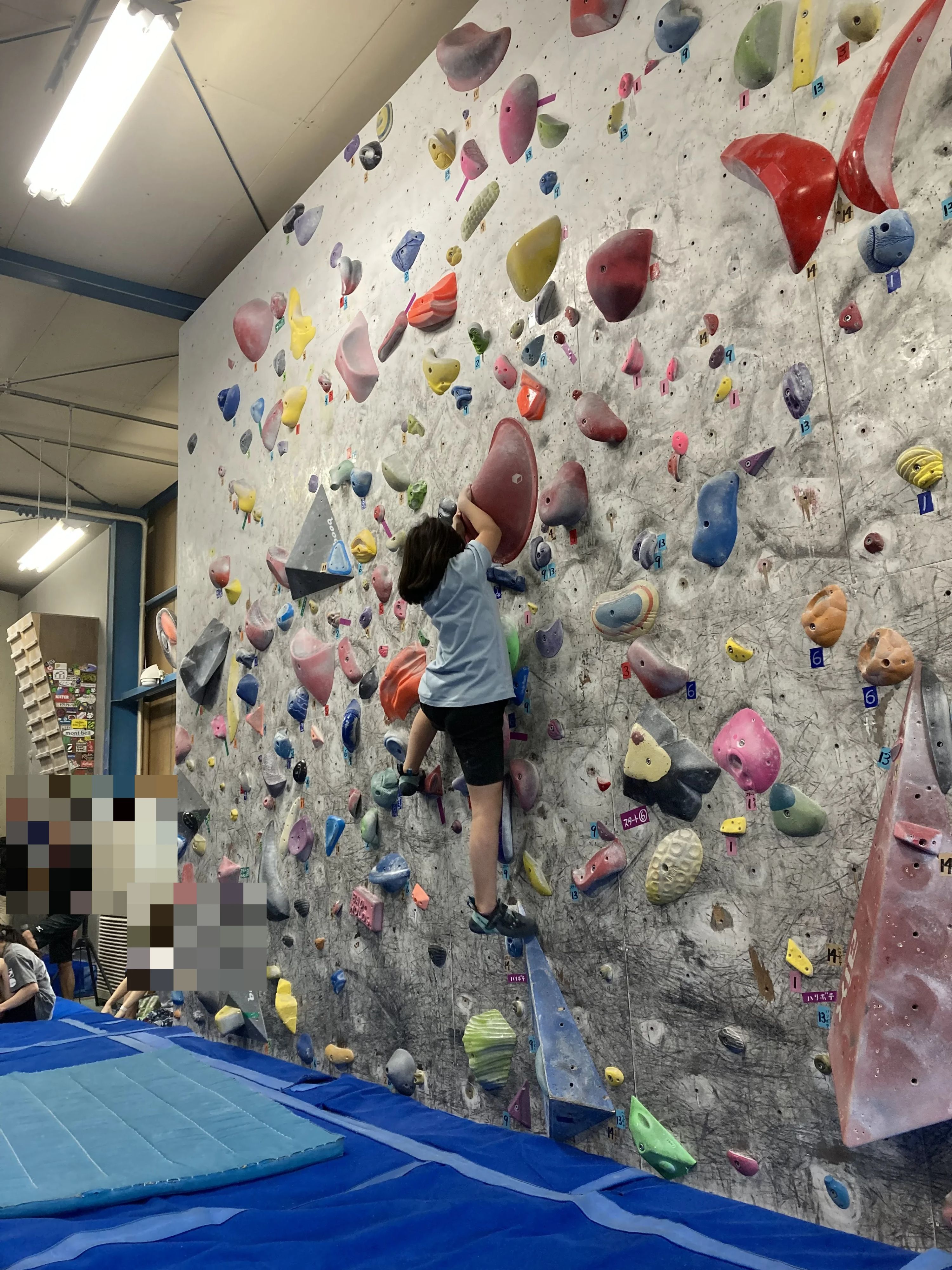 クライミングジム・ヒグラシ ボルダリング 堺北花田店のサムネイル画像 2