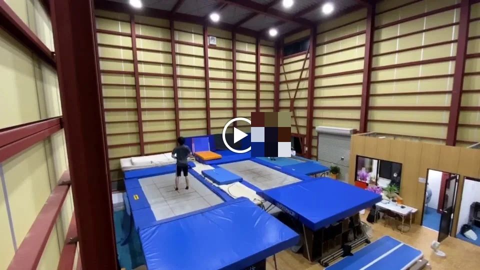 直方エアーフライング トランポリン 直方市体育館のサムネイル画像 3