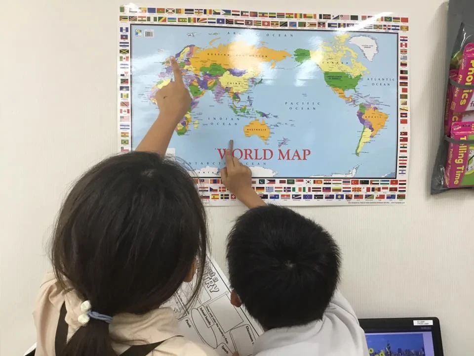 Blue Dolphins(ブルードルフィンズ) 英語・英会話 南森町校のサムネイル画像 4