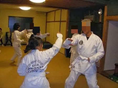 ブラックベルトイングリッシュ 東沼波町教室のサムネイル画像 3