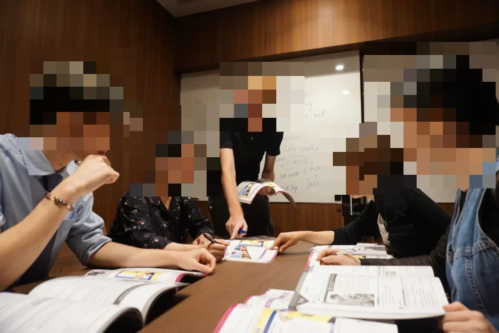 THE LANGUAGE HOUSE 英語・英会話 アミュプラザ博多教室のサムネイル画像 5