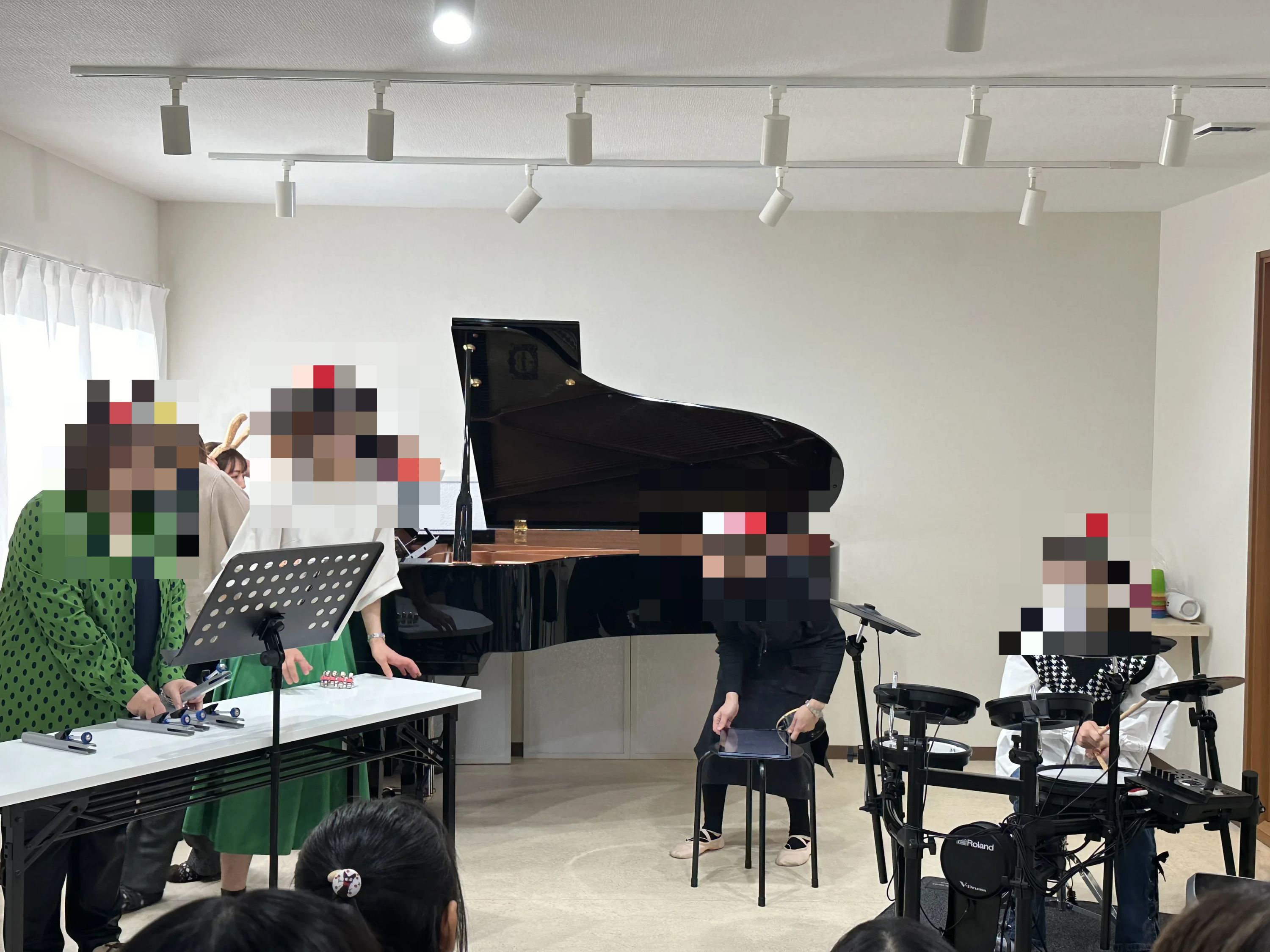 ドレミきらきらピアノ・リトミック教室 ボーカル・ボイストレーニング 帝塚山教室のサムネイル画像 2