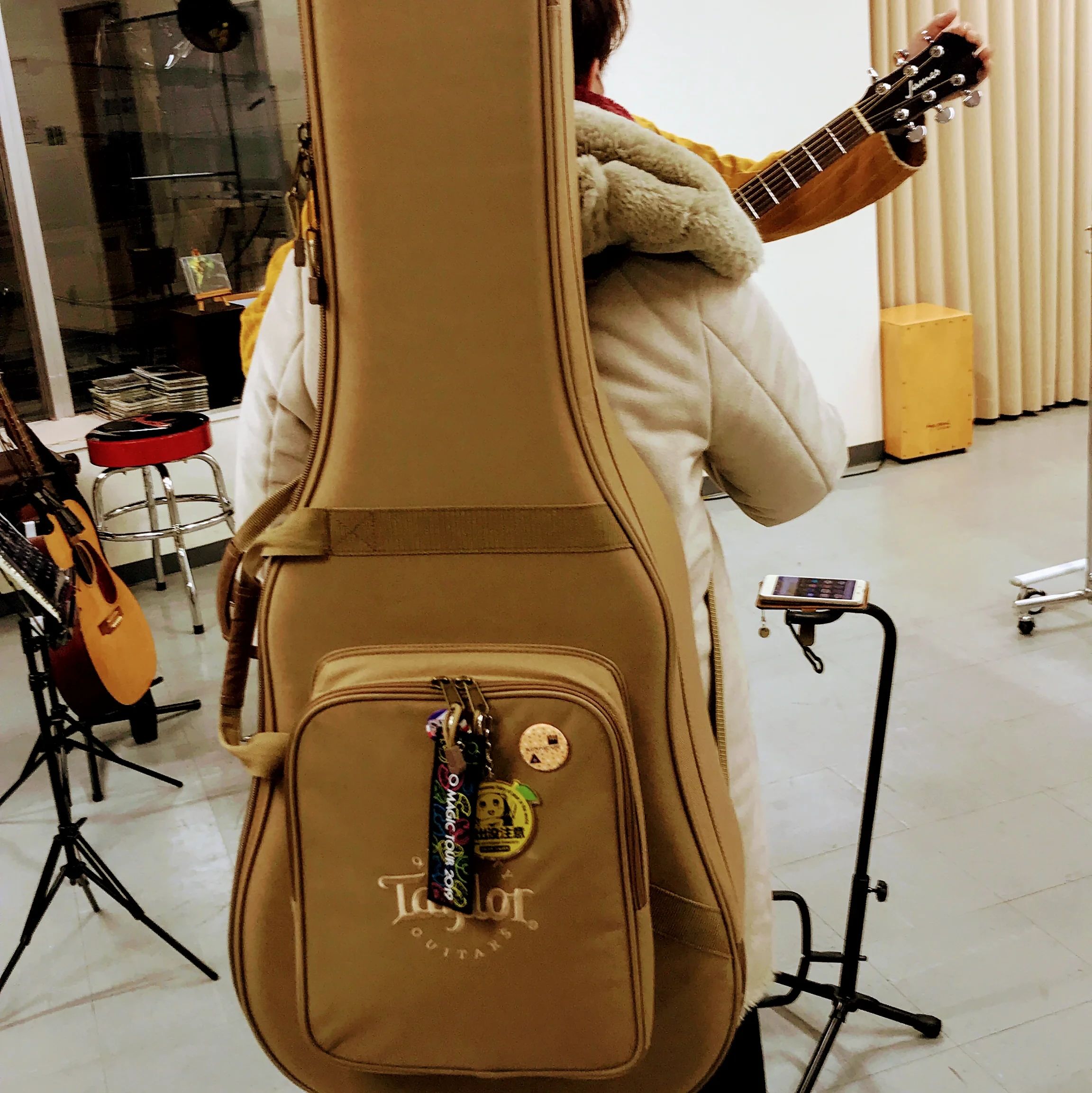 decco music （デコミュージック） ギター 麻生町教室のサムネイル画像 3