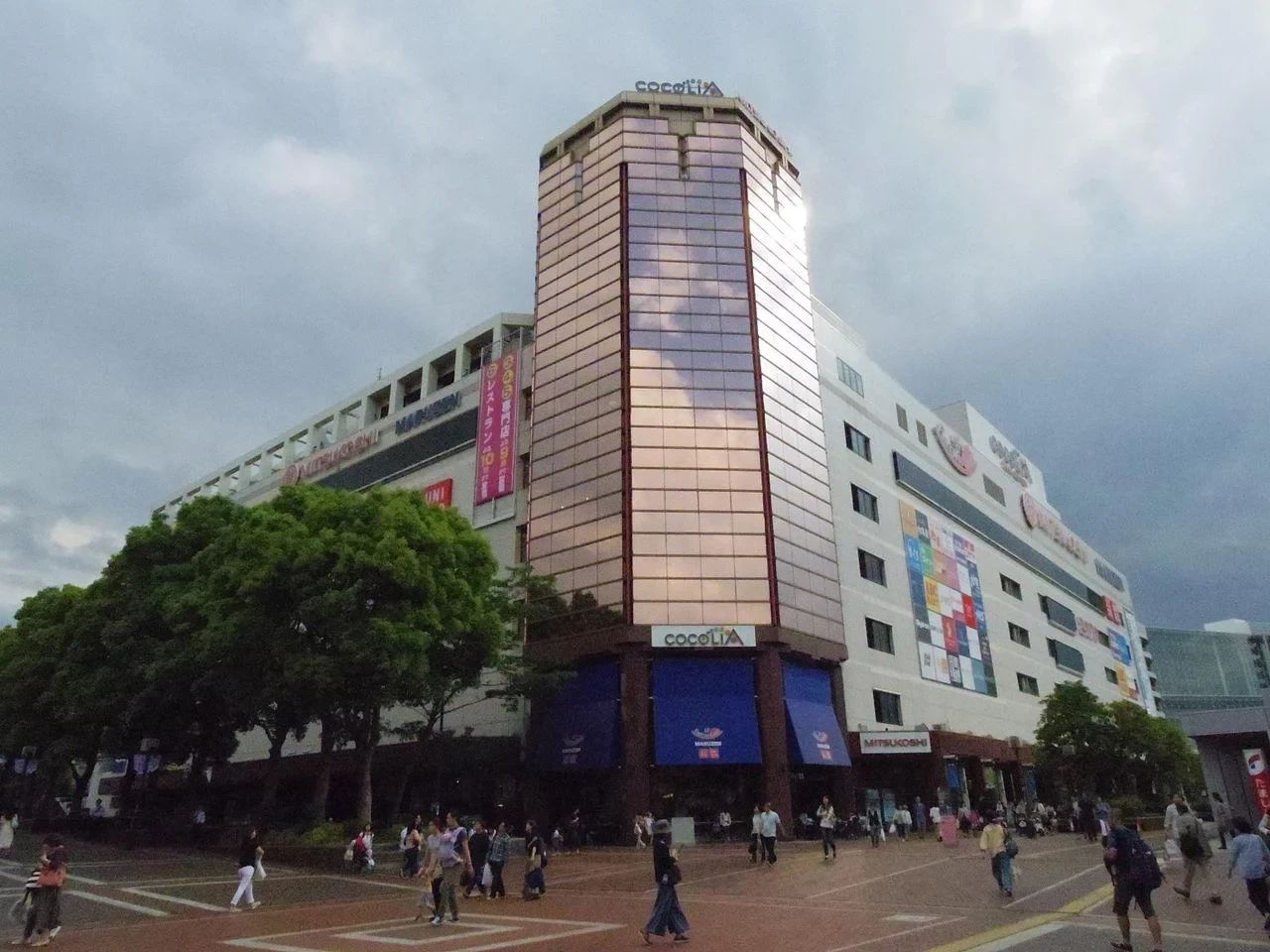 JEUGIA(ジュージヤ) ギター 多摩センターのサムネイル画像 2