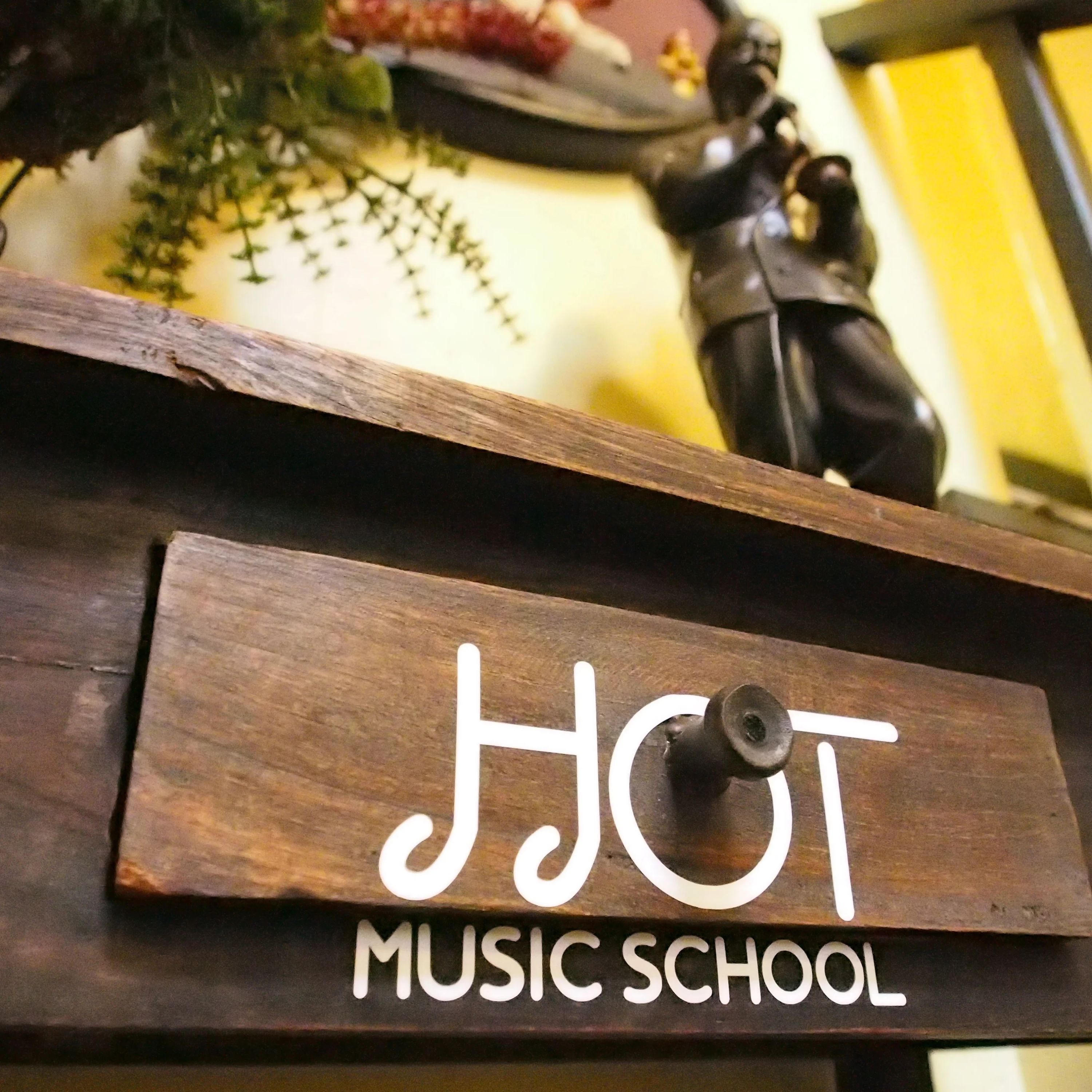 HOT MUSIC SCHOOL ギター 浅草橋教室のメイン画像