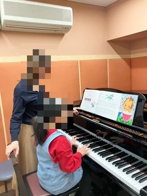 有隣堂 ギター 保土ヶ谷ミュージックセンターのサムネイル画像 4