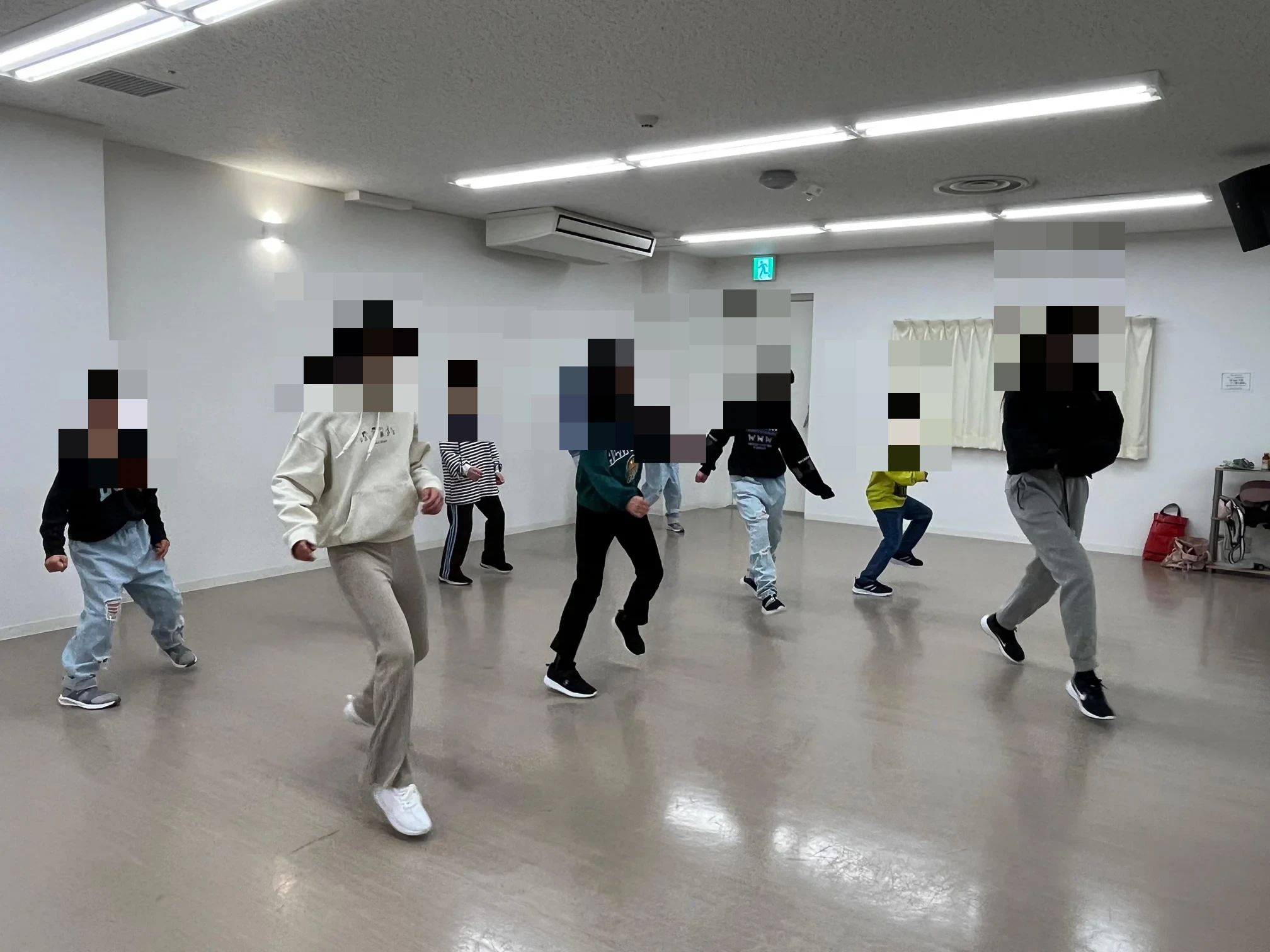 JEUGIA(ジュージヤ) ギター 堺タカシマヤのサムネイル画像 4