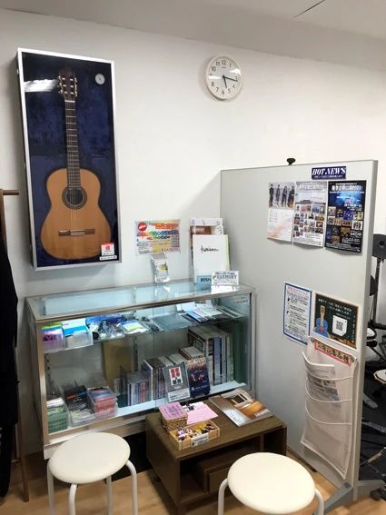 新堀ギター音楽院 ウクレレ 桜木町教室のサムネイル画像 2